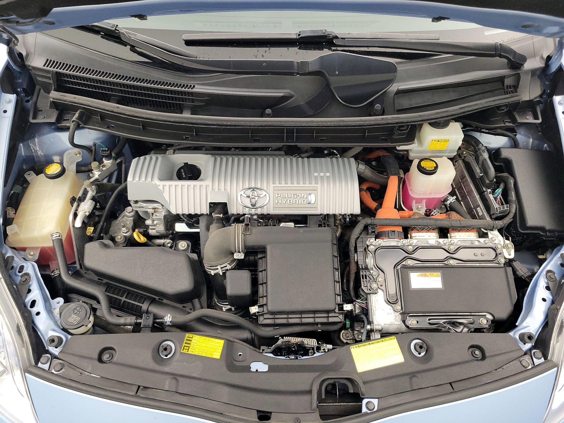 Thumbnail: 2014 Toyota Prius - 20