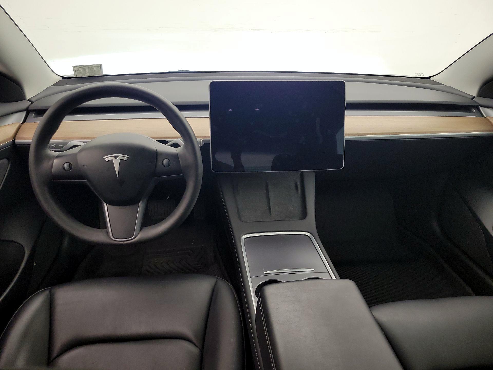 Thumbnail: 2023 Tesla Model 3 - 9