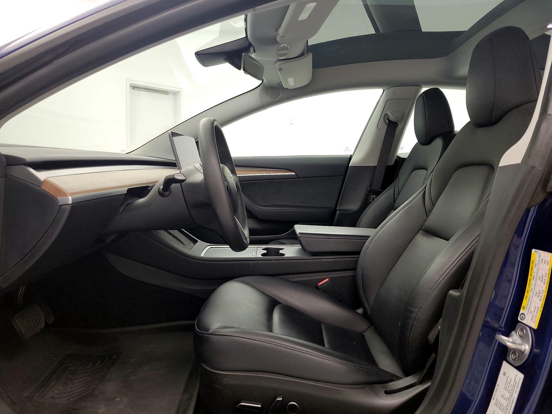 Thumbnail: 2023 Tesla Model 3 - 11