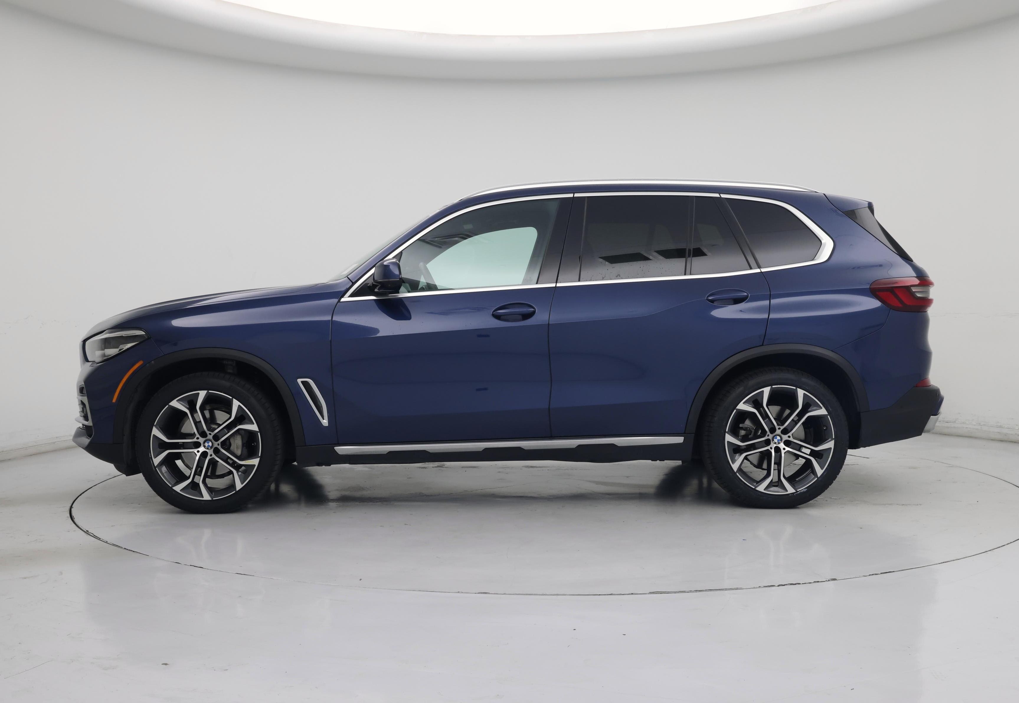 Thumbnail: 2023 BMW X5 - 3