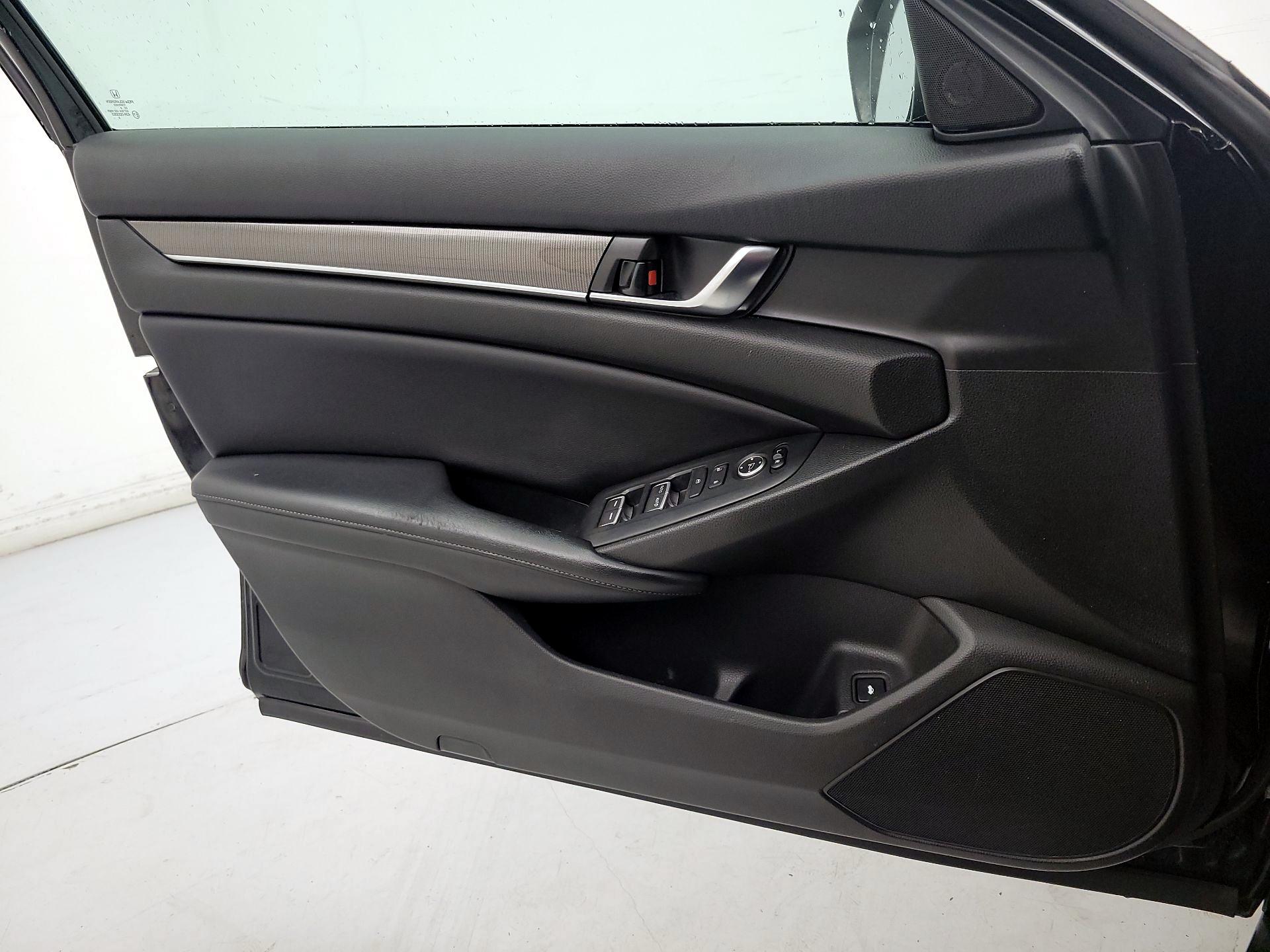 Thumbnail: 2018 Honda Accord - 12