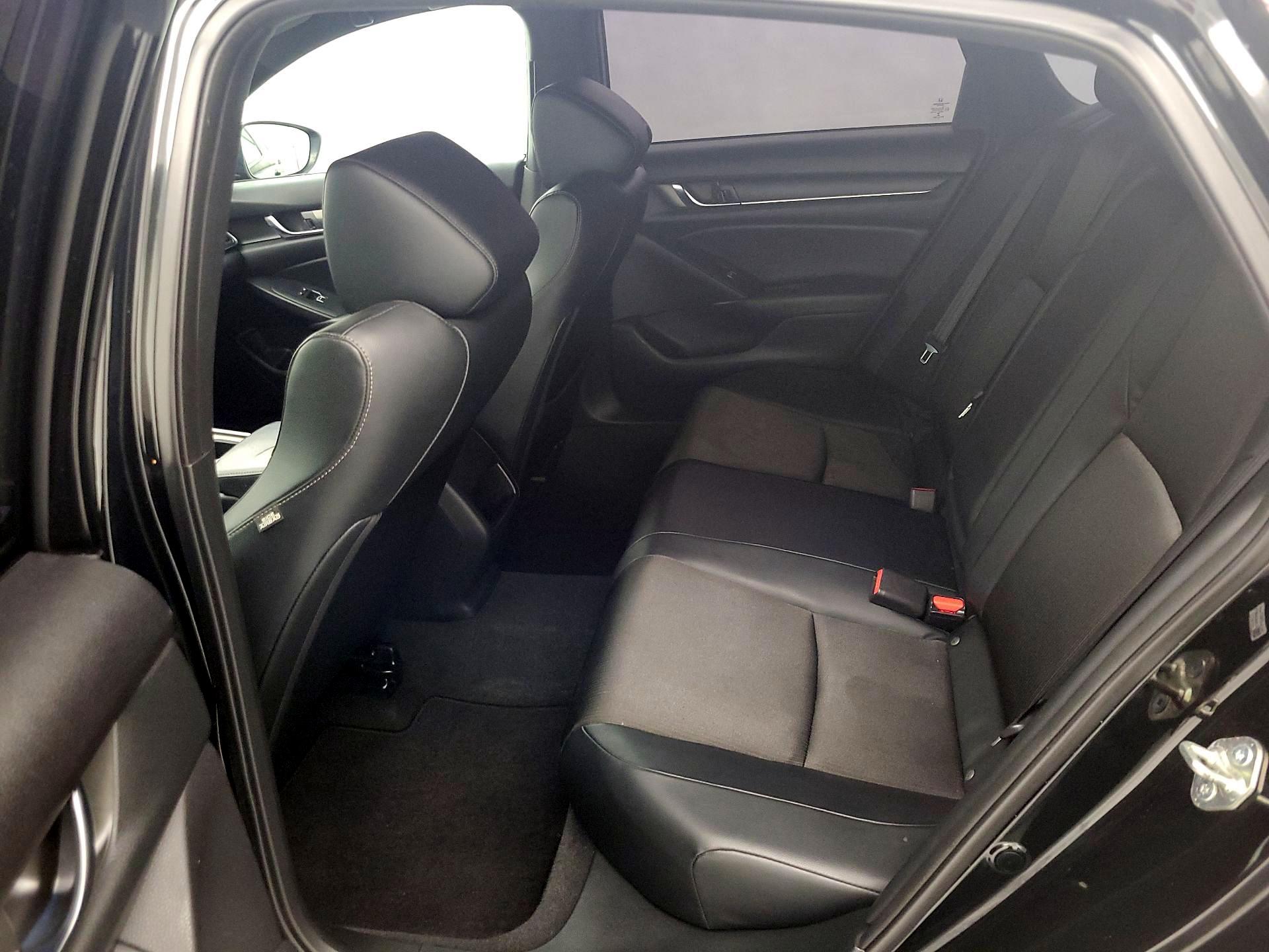 Thumbnail: 2018 Honda Accord - 18