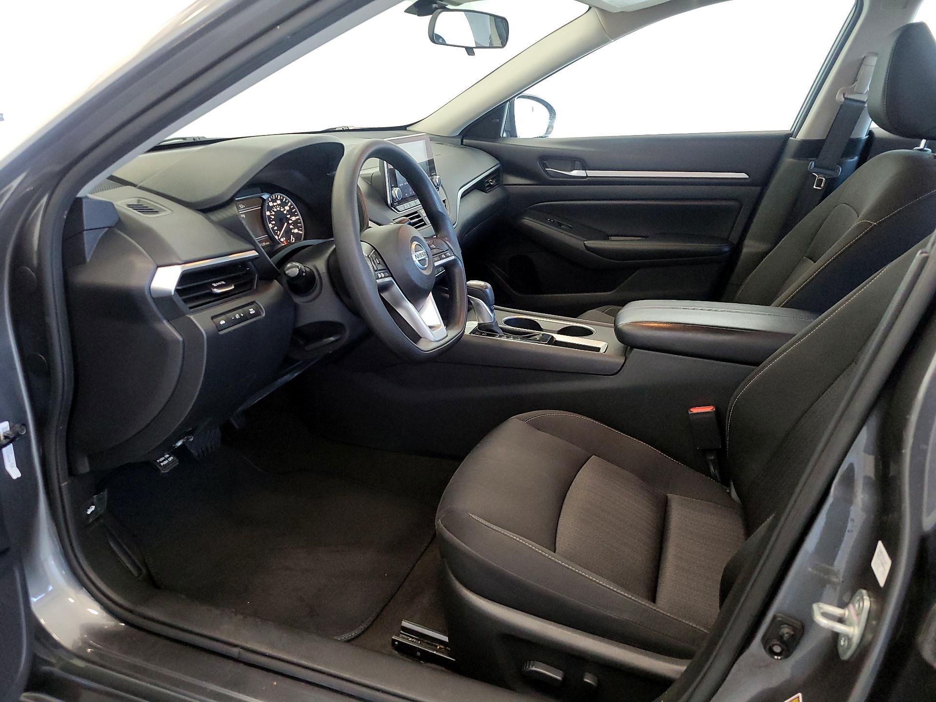 Thumbnail: 2022 Nissan Altima - 11