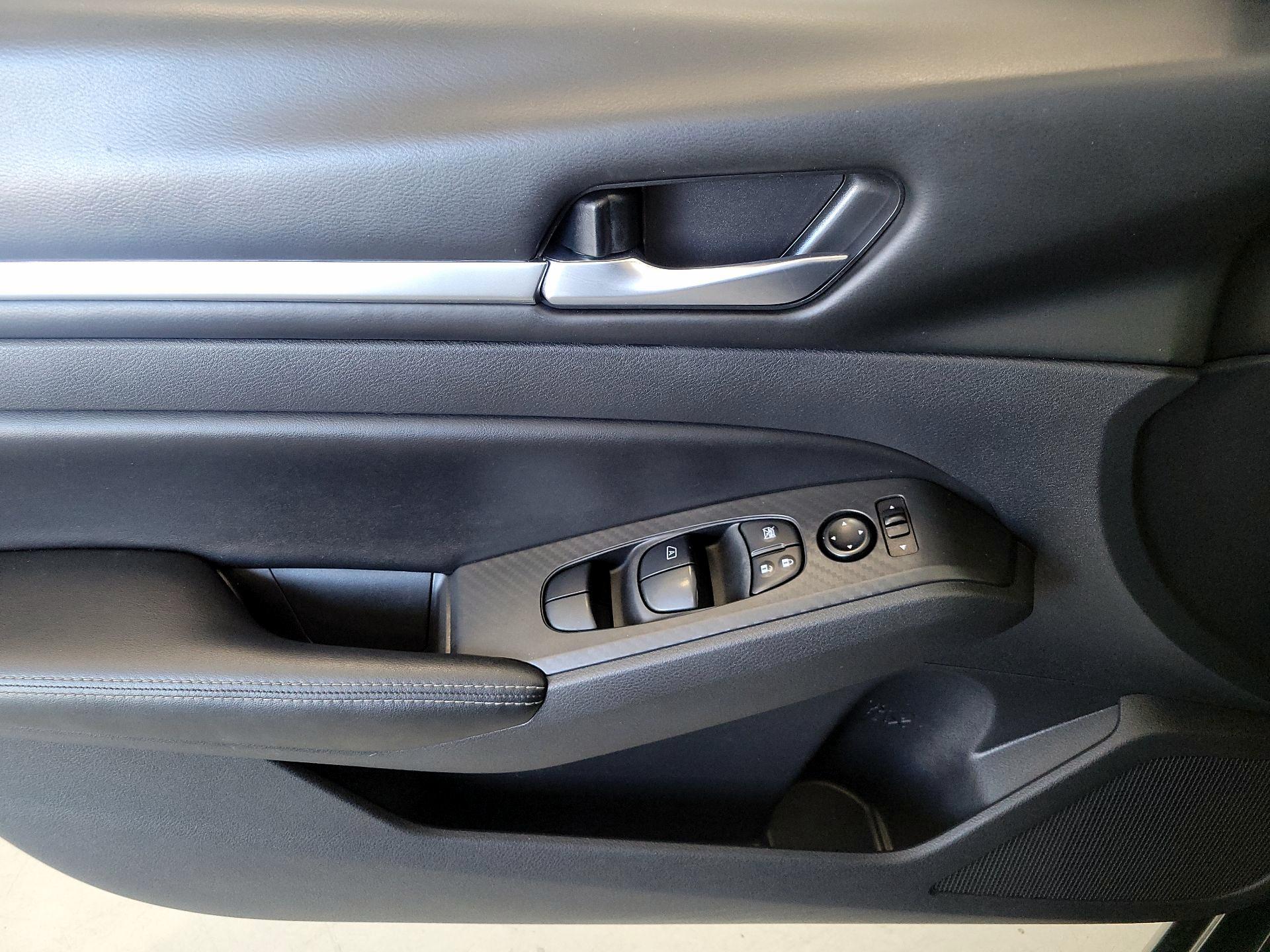 Thumbnail: 2022 Nissan Altima - 12