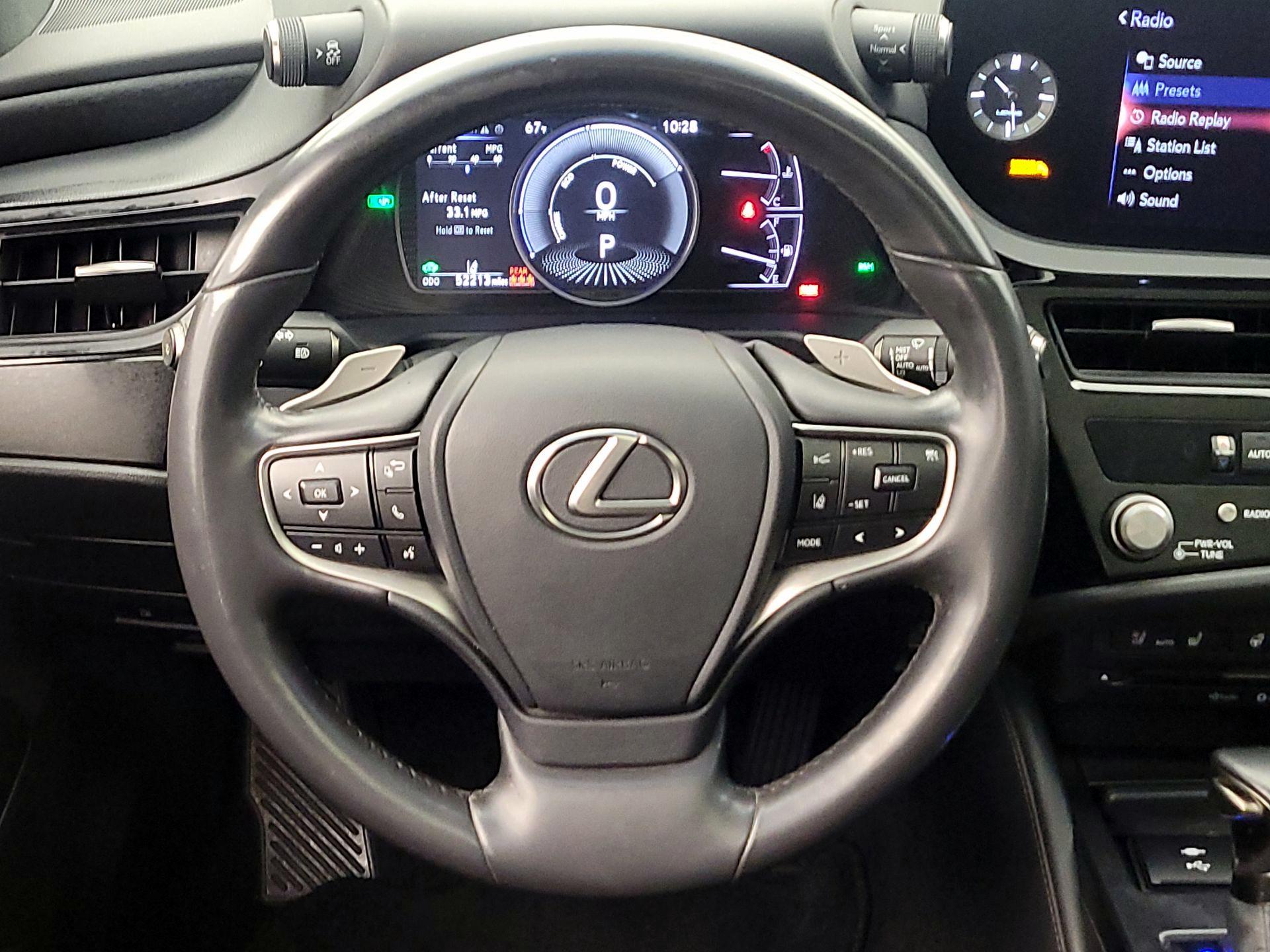 Thumbnail: 2022 Lexus ES - 10