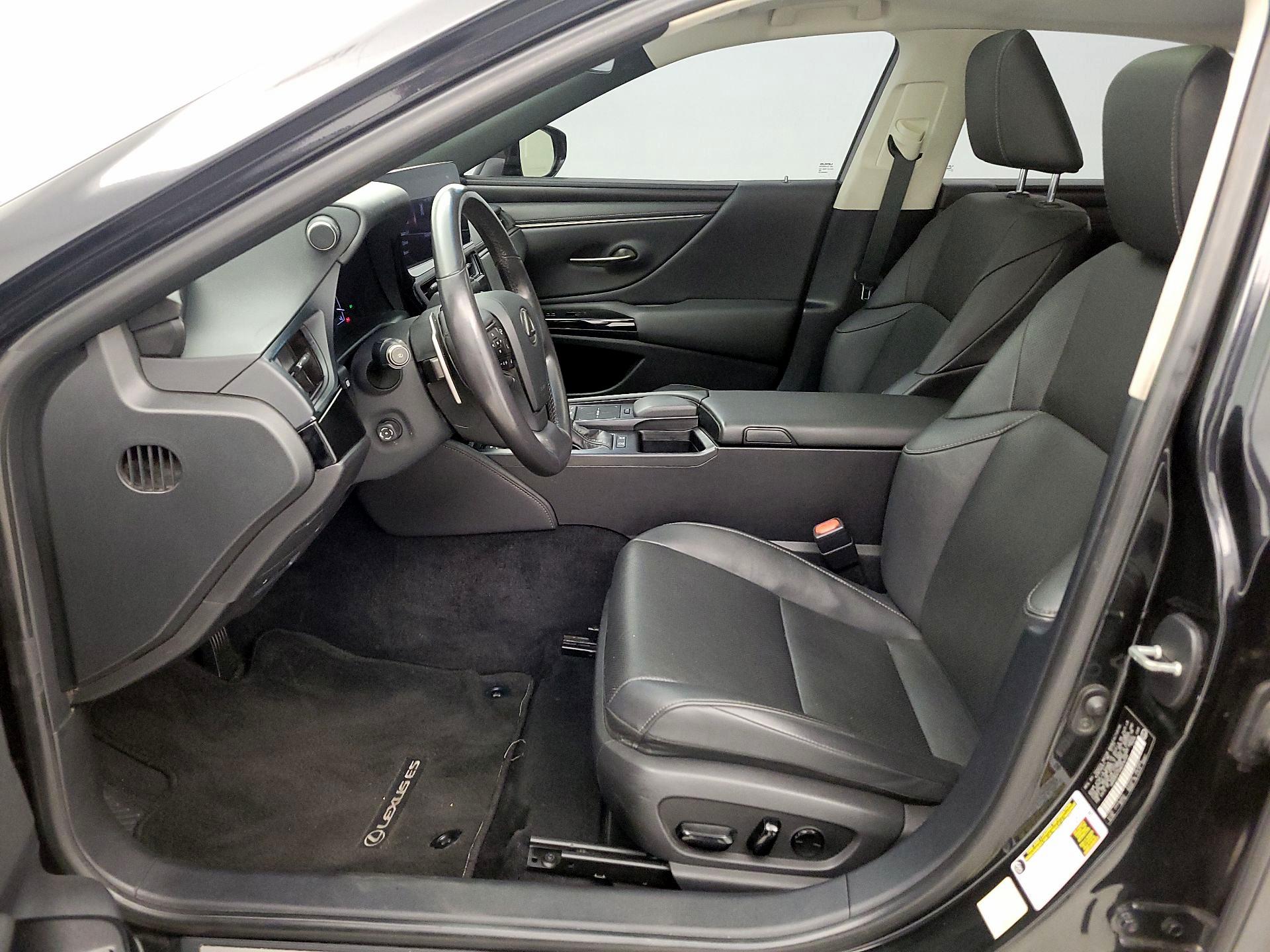 Thumbnail: 2022 Lexus ES - 11