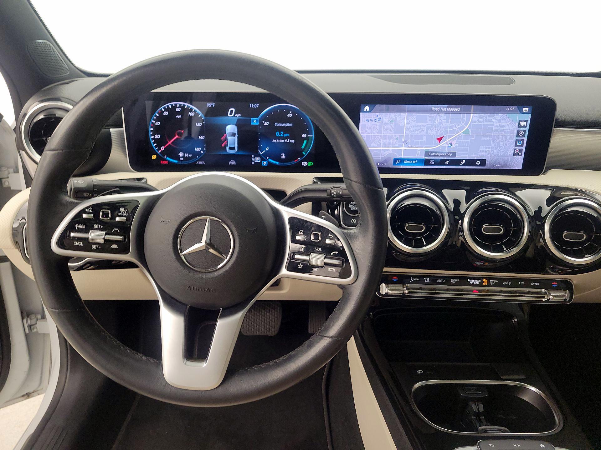 Thumbnail: 2020 Mercedes-Benz A-Class - 10