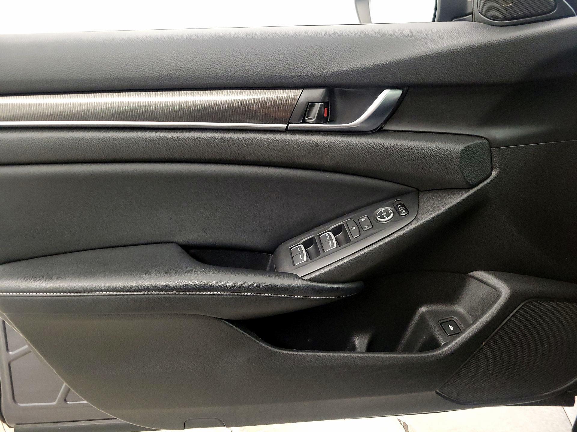 Thumbnail: 2018 Honda Accord - 12