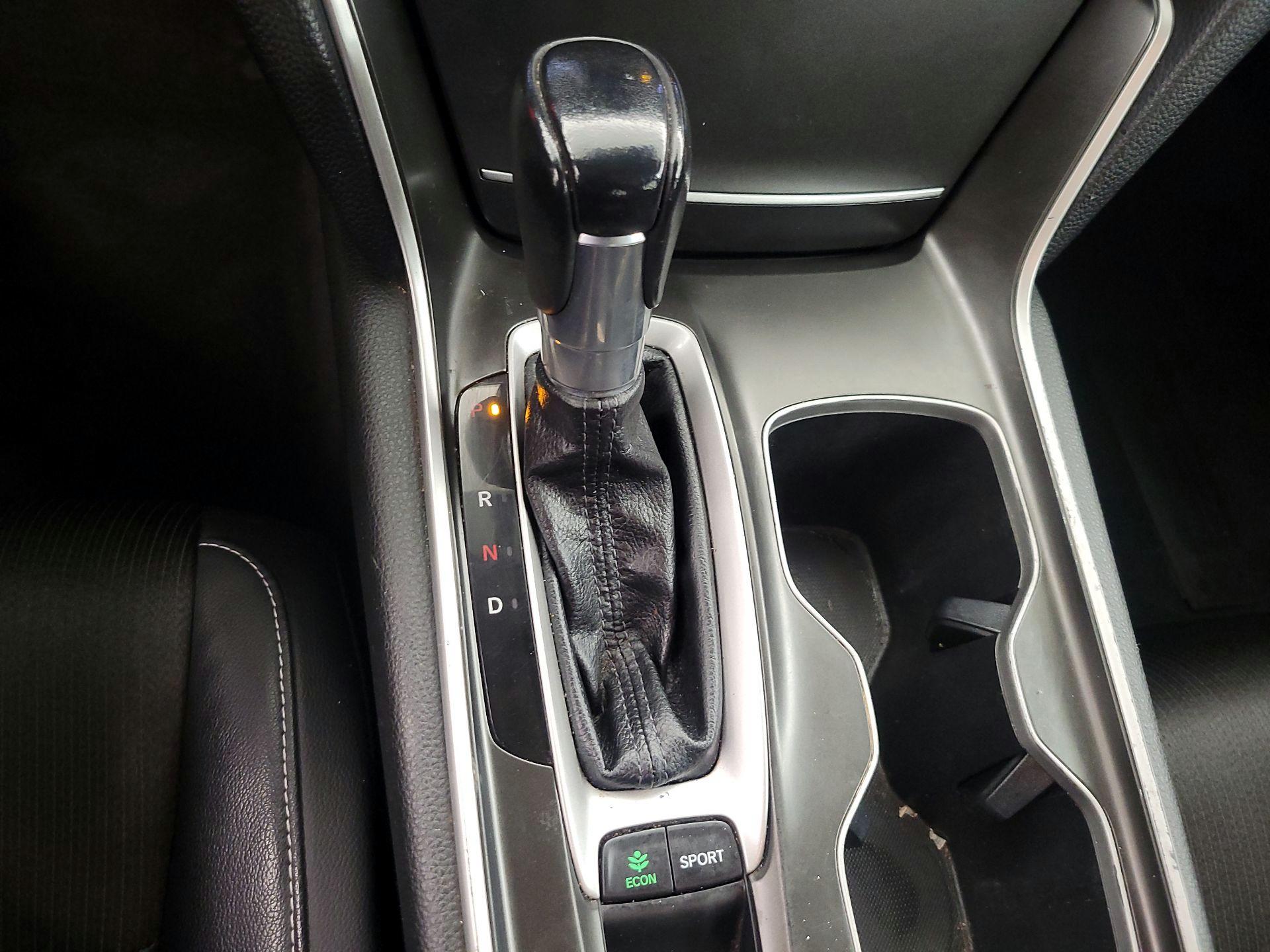 Thumbnail: 2018 Honda Accord - 17