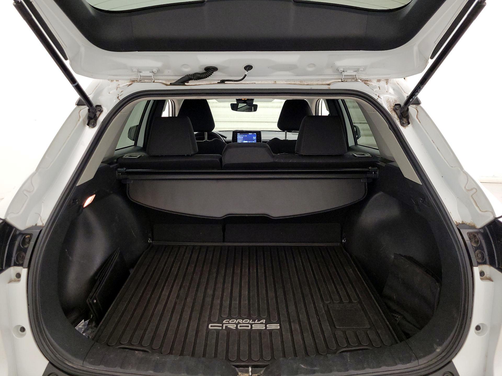 Thumbnail: 2022 Toyota Corolla Cross - 20