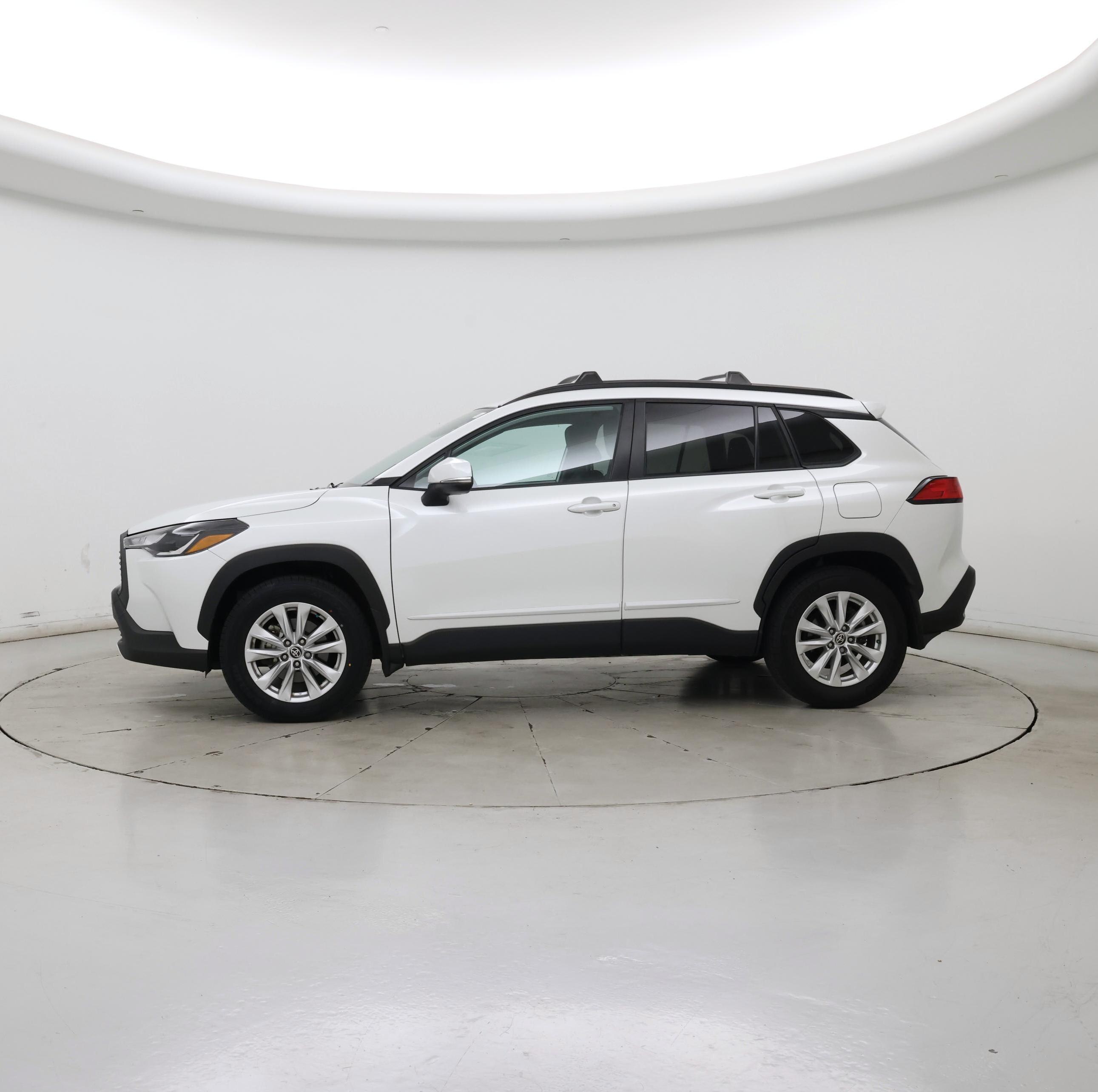 Thumbnail: 2022 Toyota Corolla Cross - 3