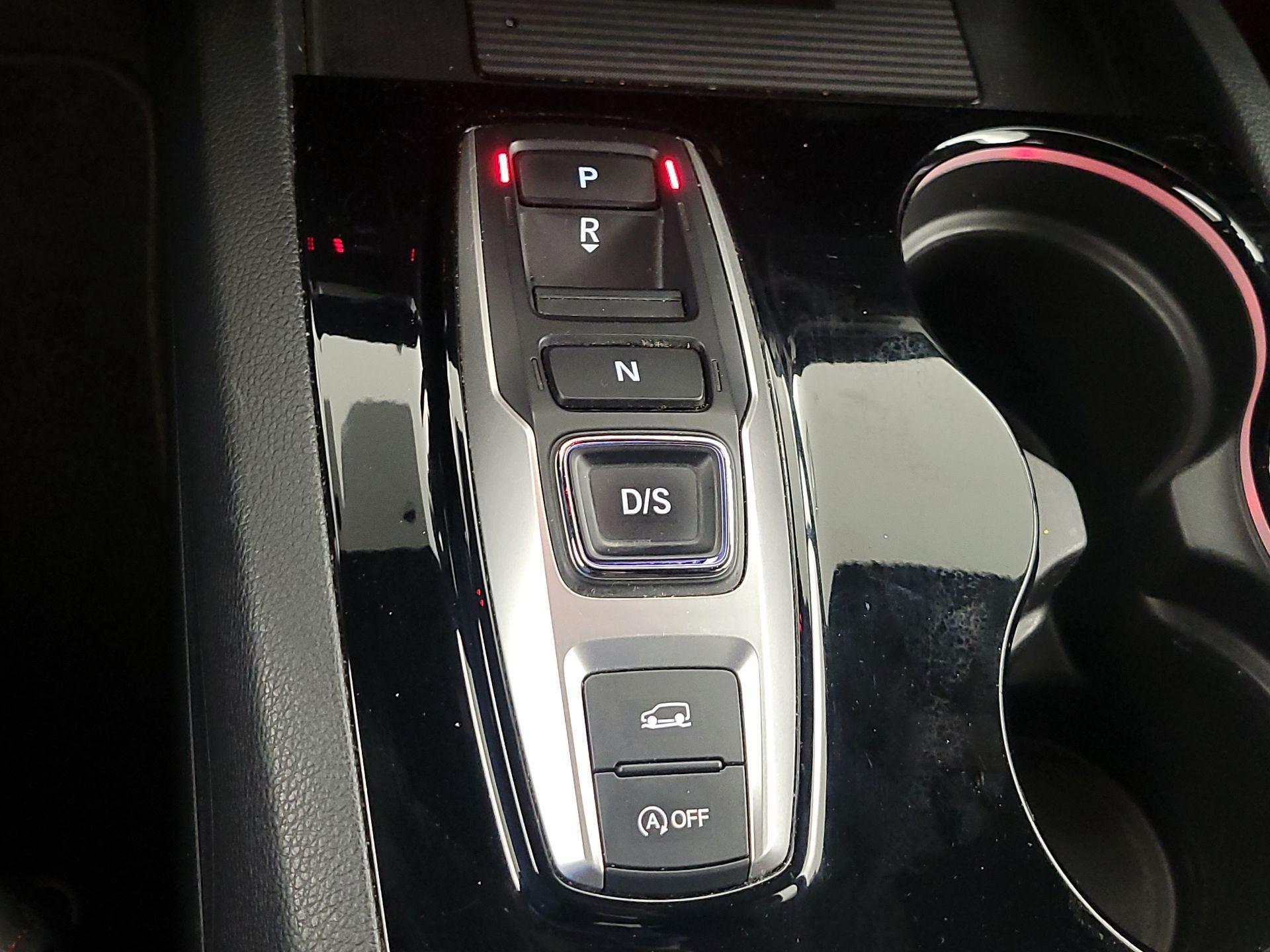 Thumbnail: 2020 Honda Pilot - 18