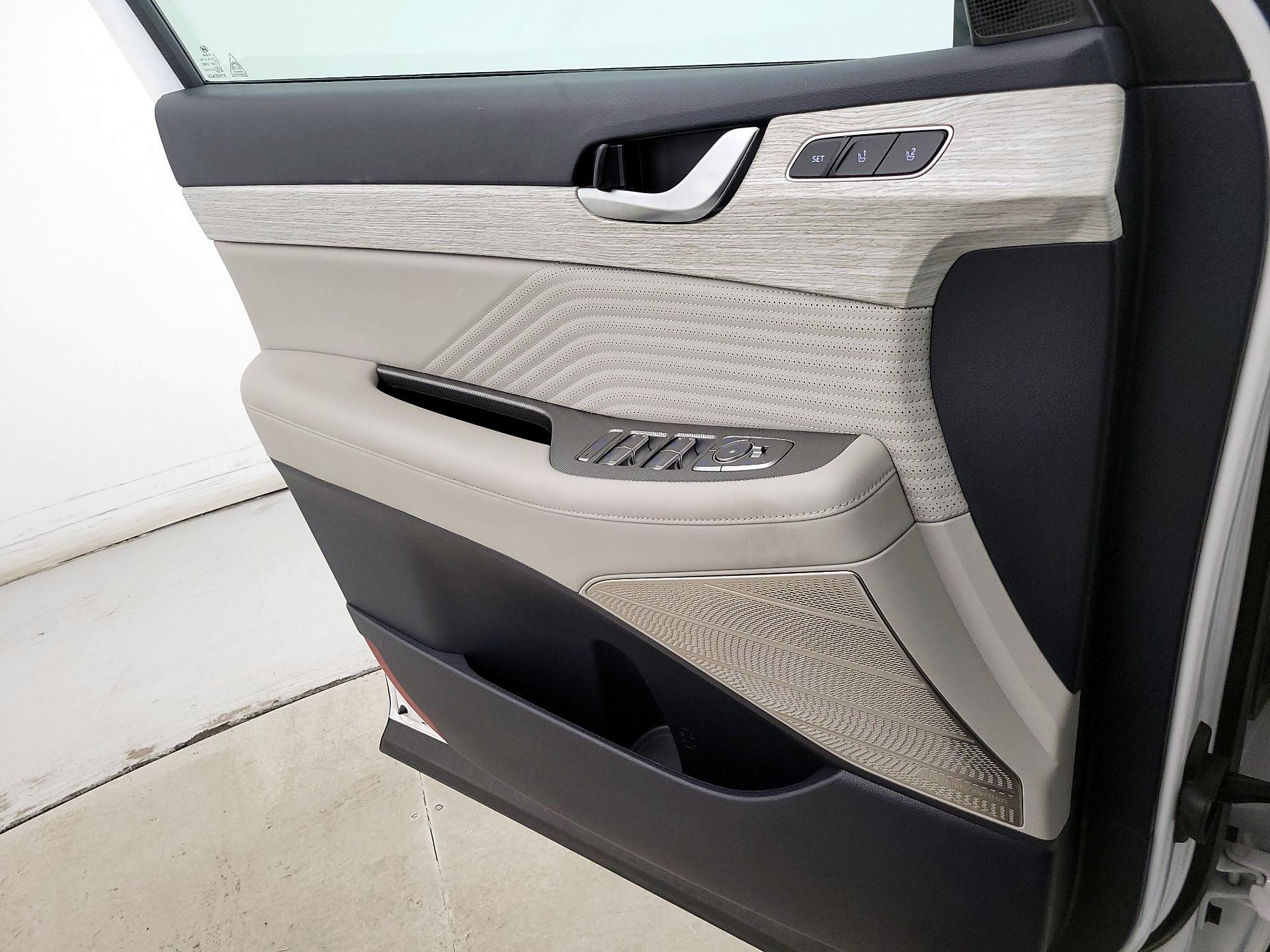 Thumbnail: 2023 Hyundai Palisade - 12