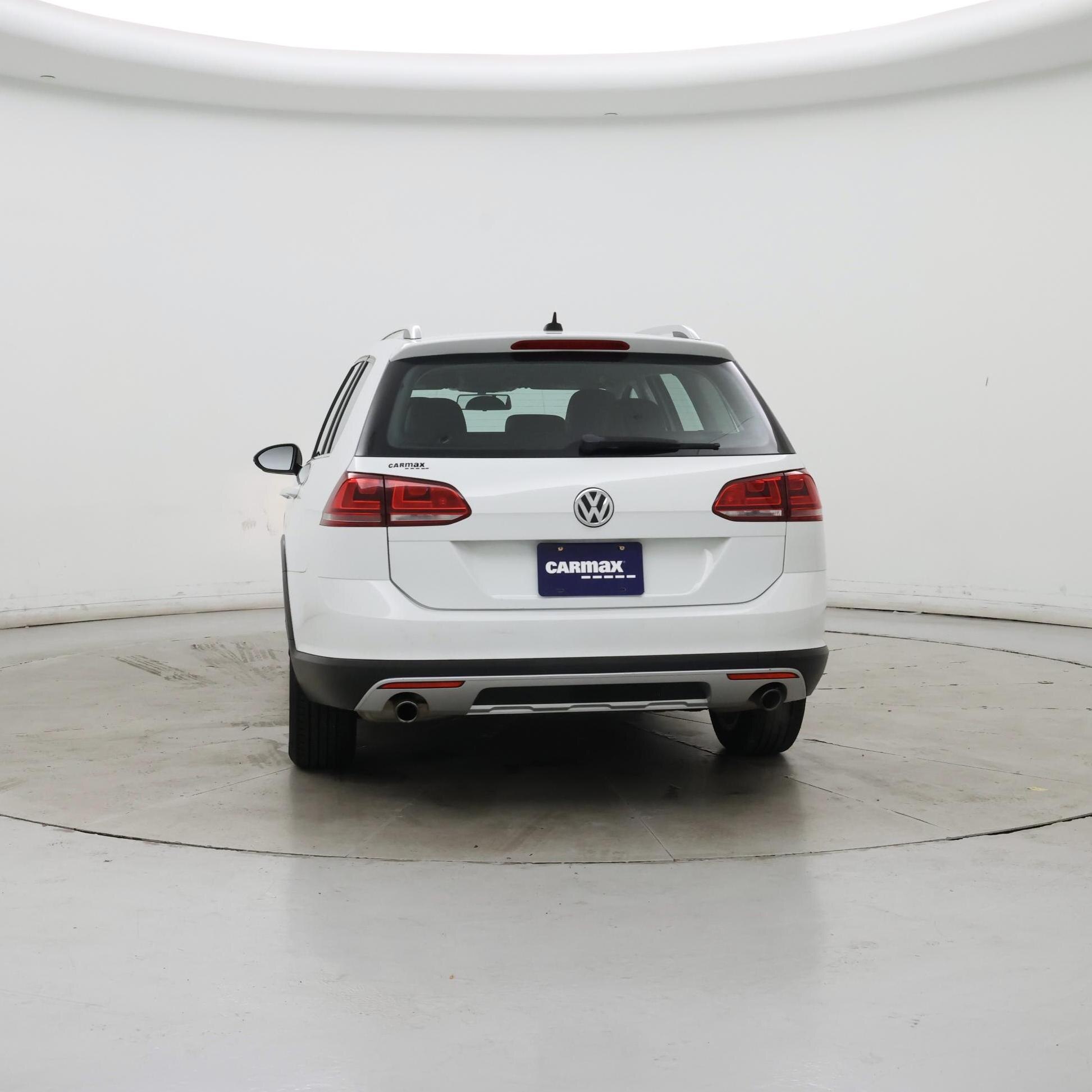 Thumbnail: 2017 Volkswagen Golf - 6
