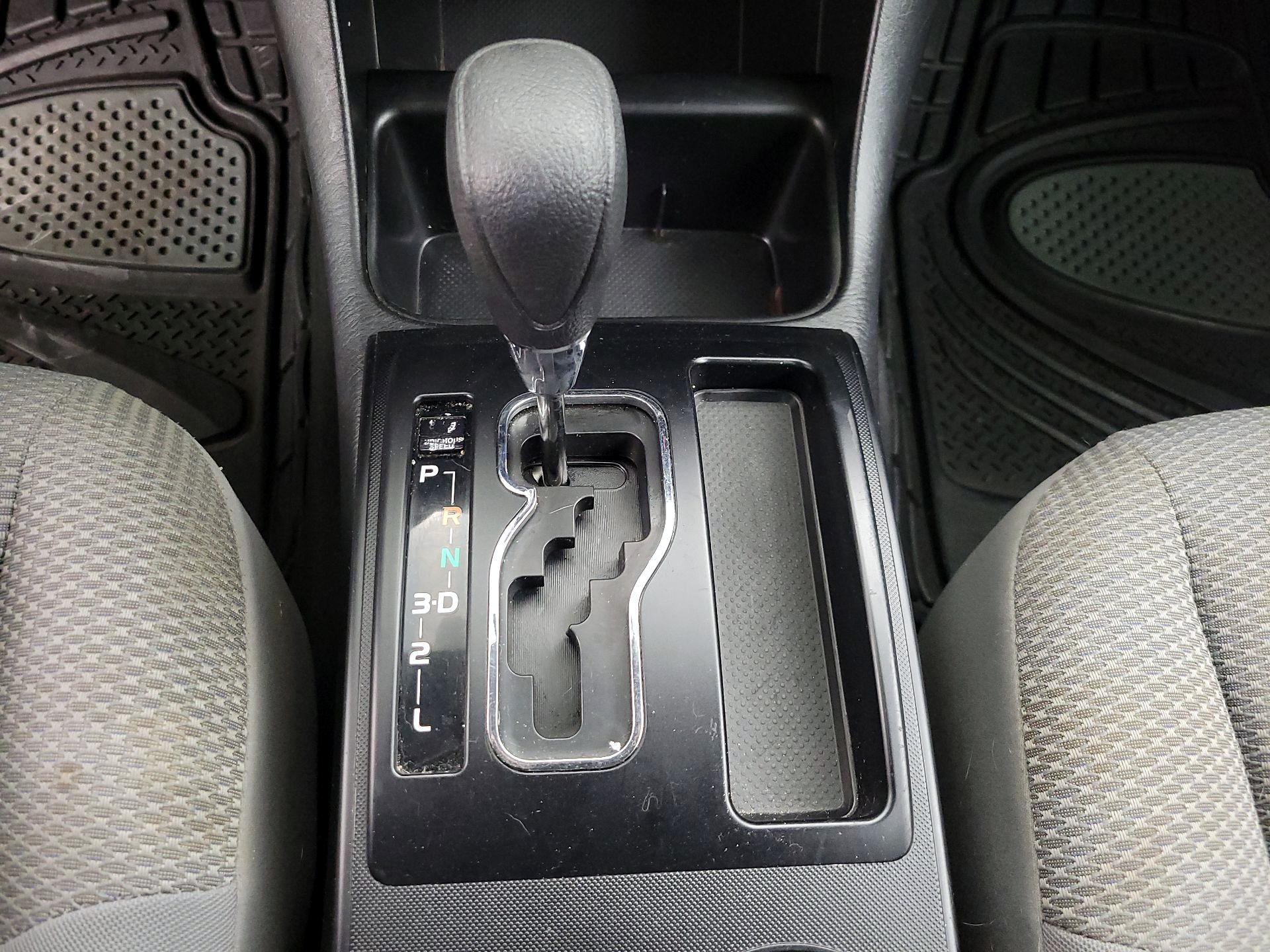 Thumbnail: 2015 Toyota Tacoma - 16