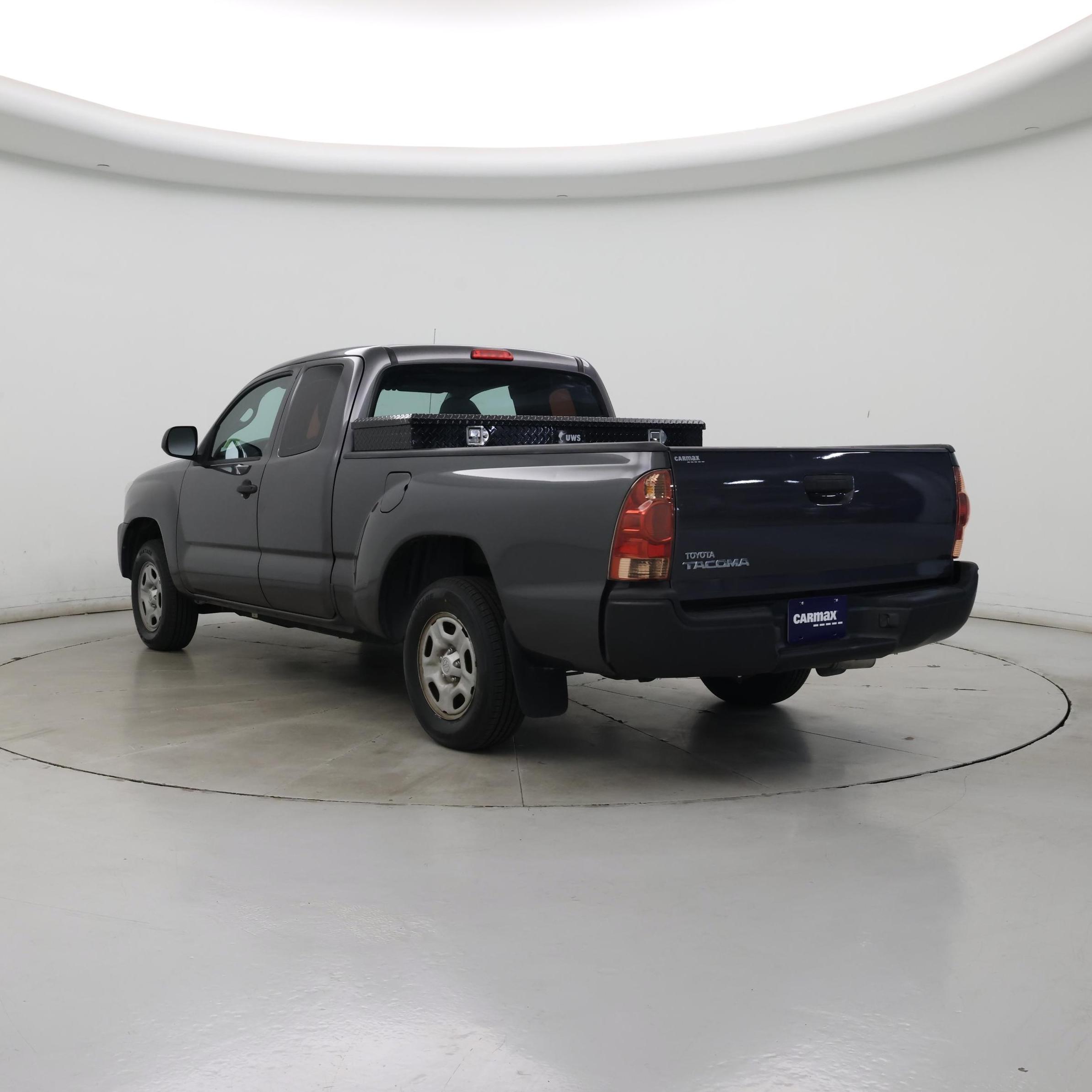 Thumbnail: 2015 Toyota Tacoma - 2