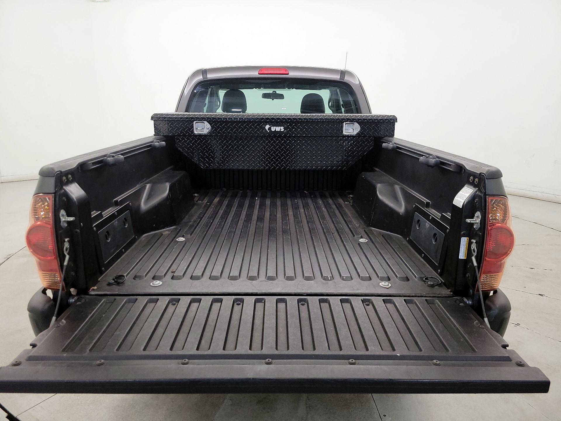 Thumbnail: 2015 Toyota Tacoma - 19