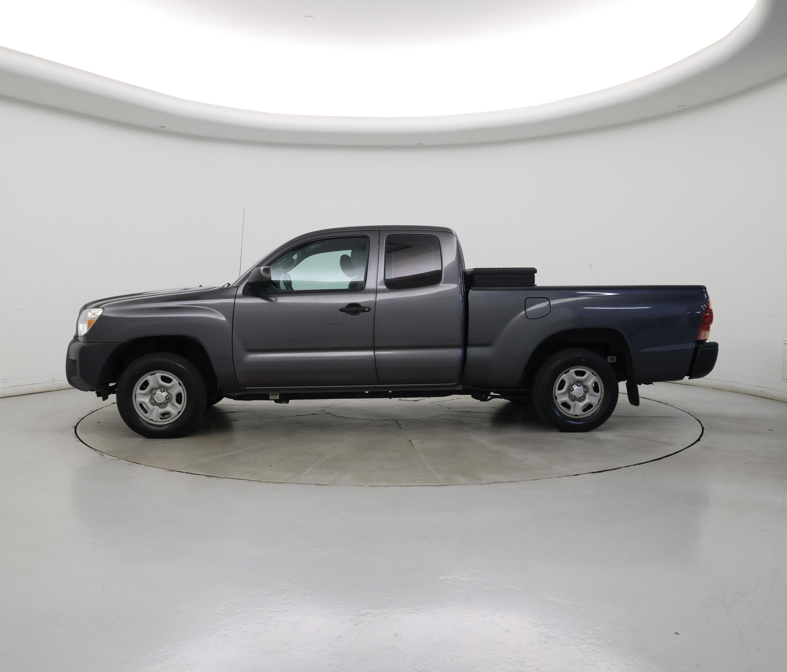 Thumbnail: 2015 Toyota Tacoma - 3