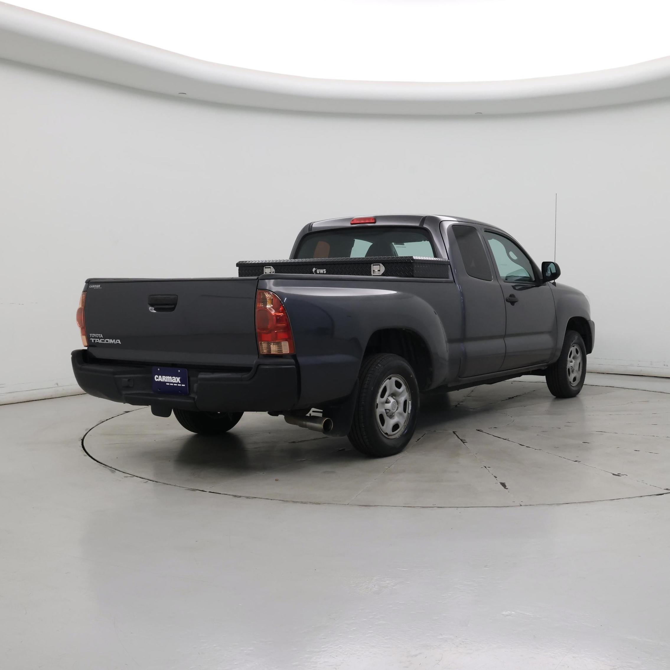 Thumbnail: 2015 Toyota Tacoma - 8