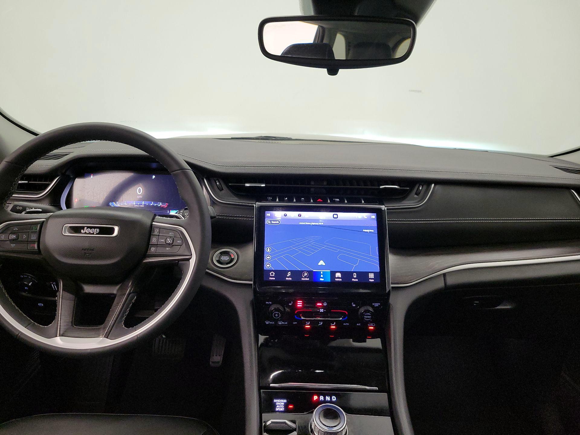 Thumbnail: 2023 Jeep Grand Cherokee - 9