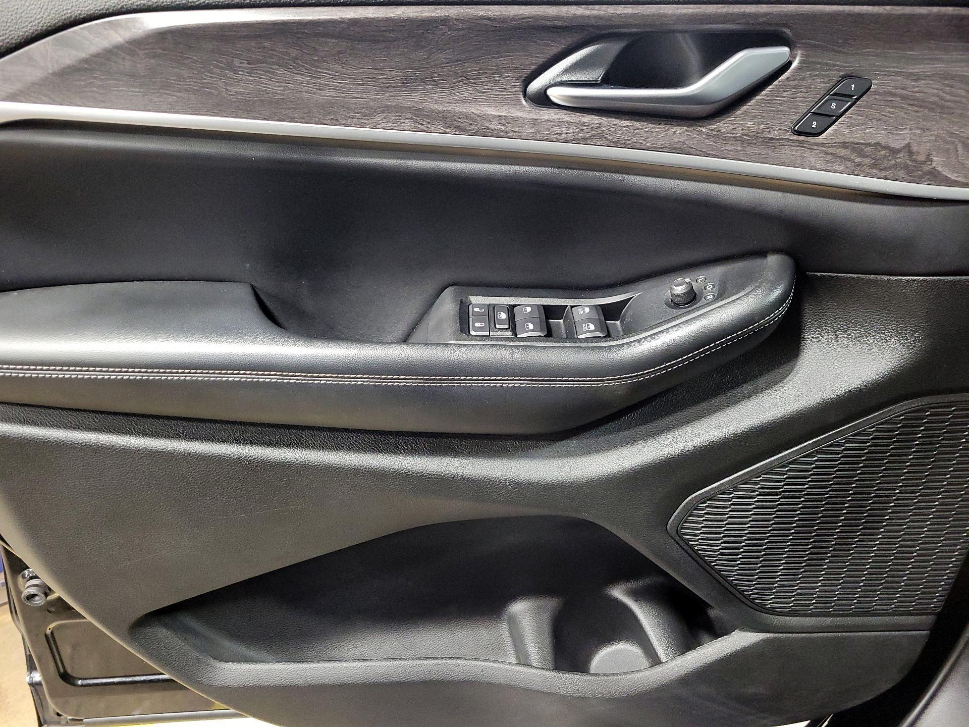 Thumbnail: 2023 Jeep Grand Cherokee - 12