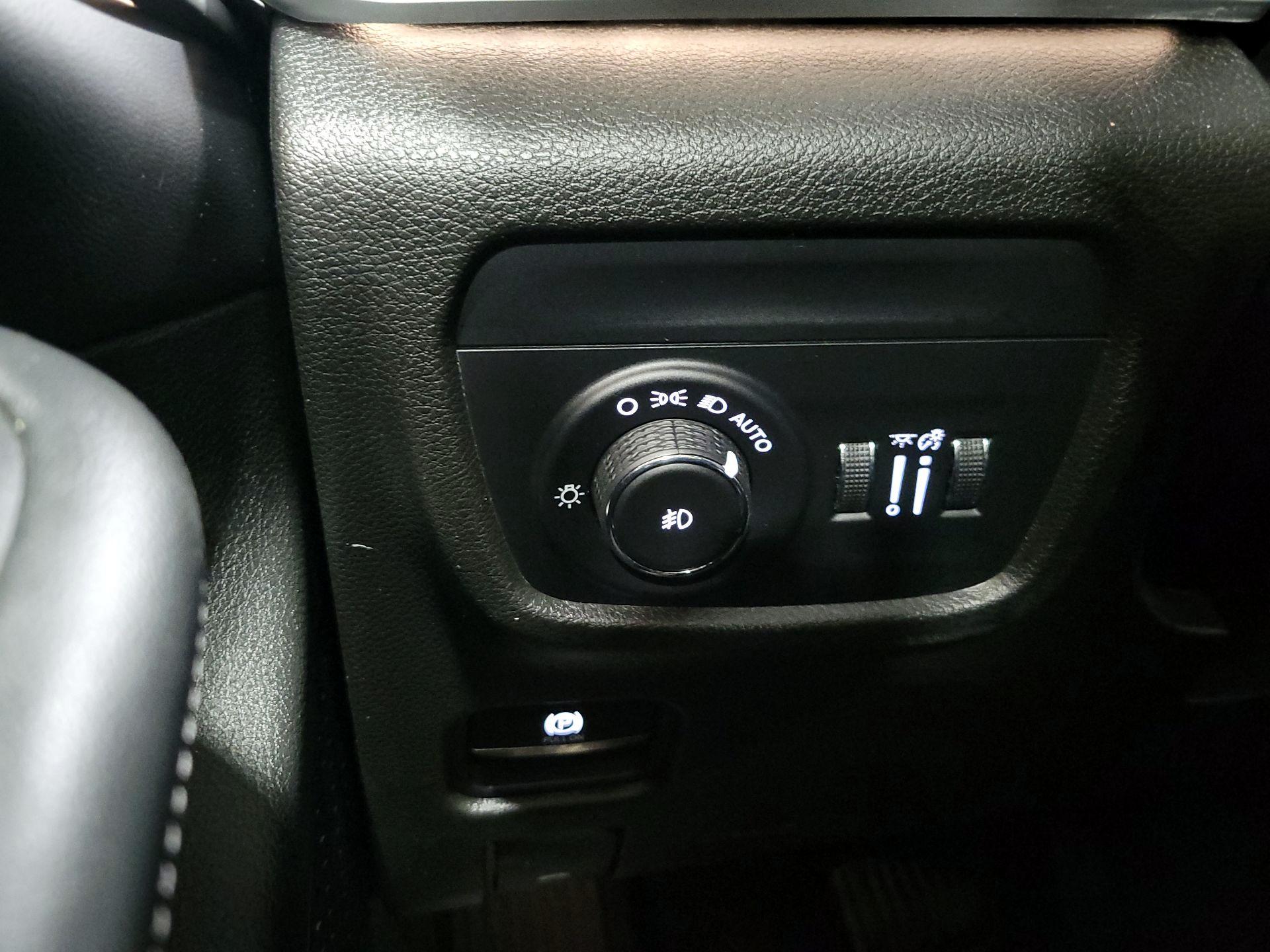 Thumbnail: 2023 Jeep Grand Cherokee - 13