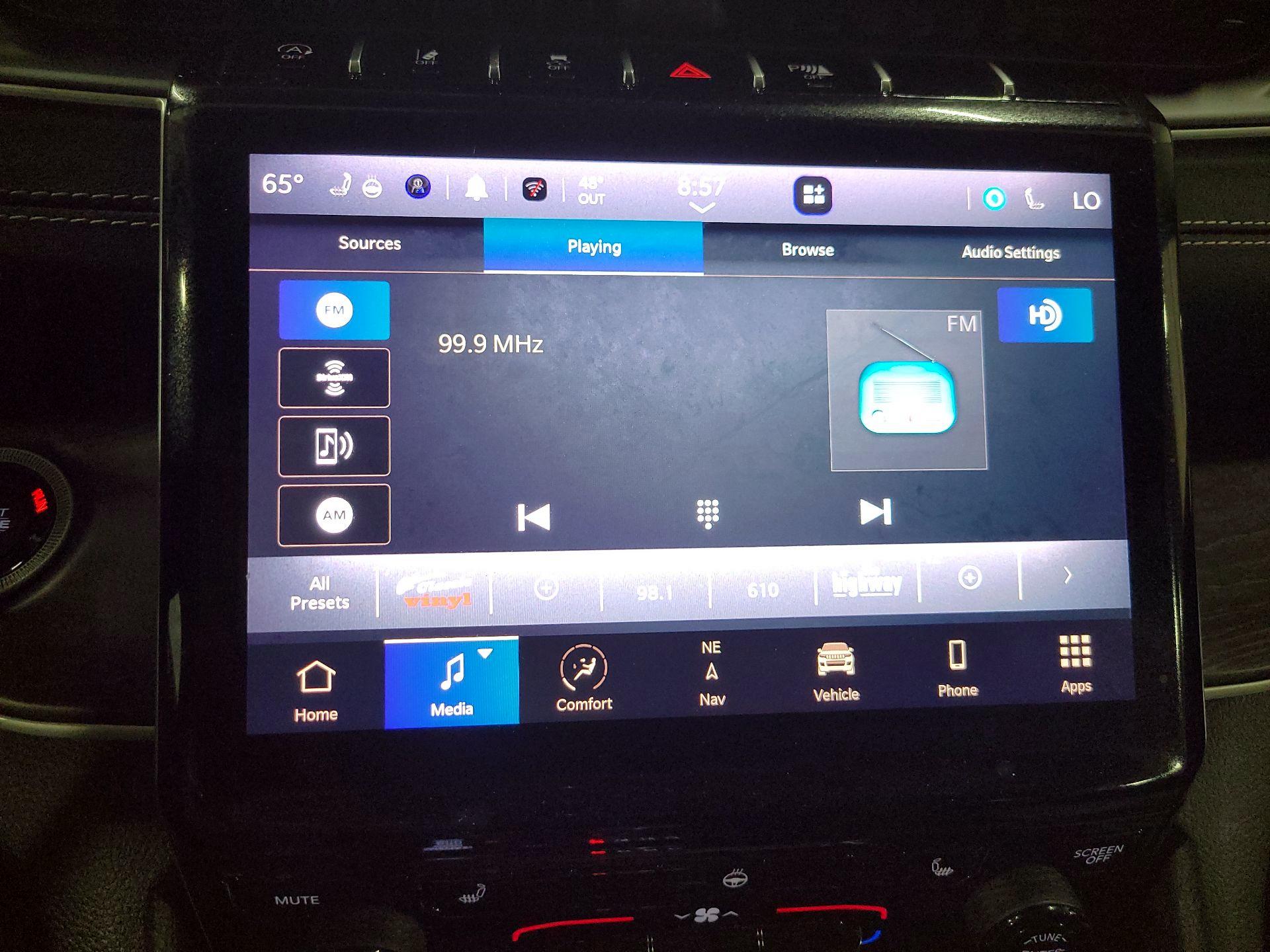 Thumbnail: 2023 Jeep Grand Cherokee - 15