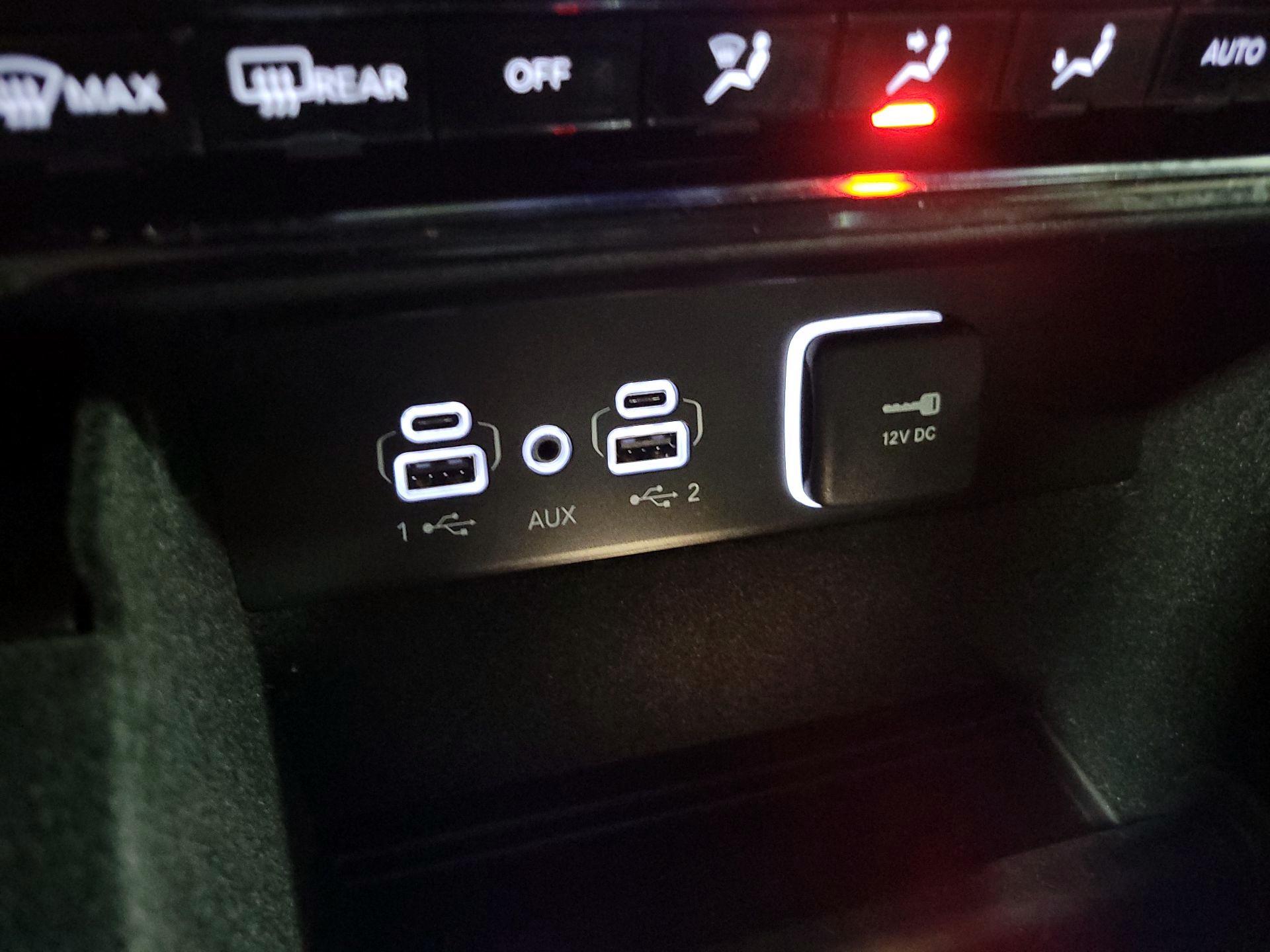 Thumbnail: 2023 Jeep Grand Cherokee - 18