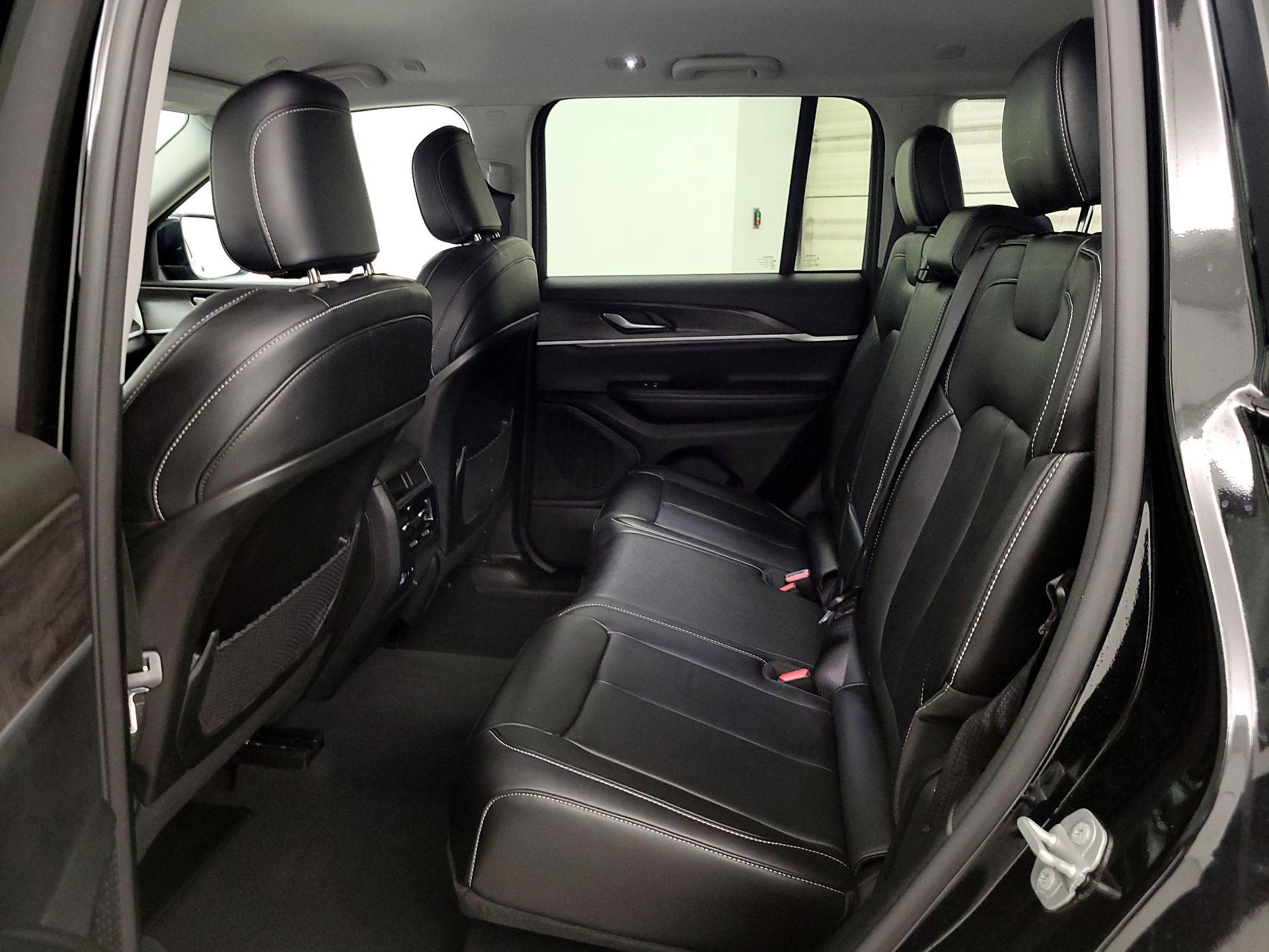 Thumbnail: 2023 Jeep Grand Cherokee - 19