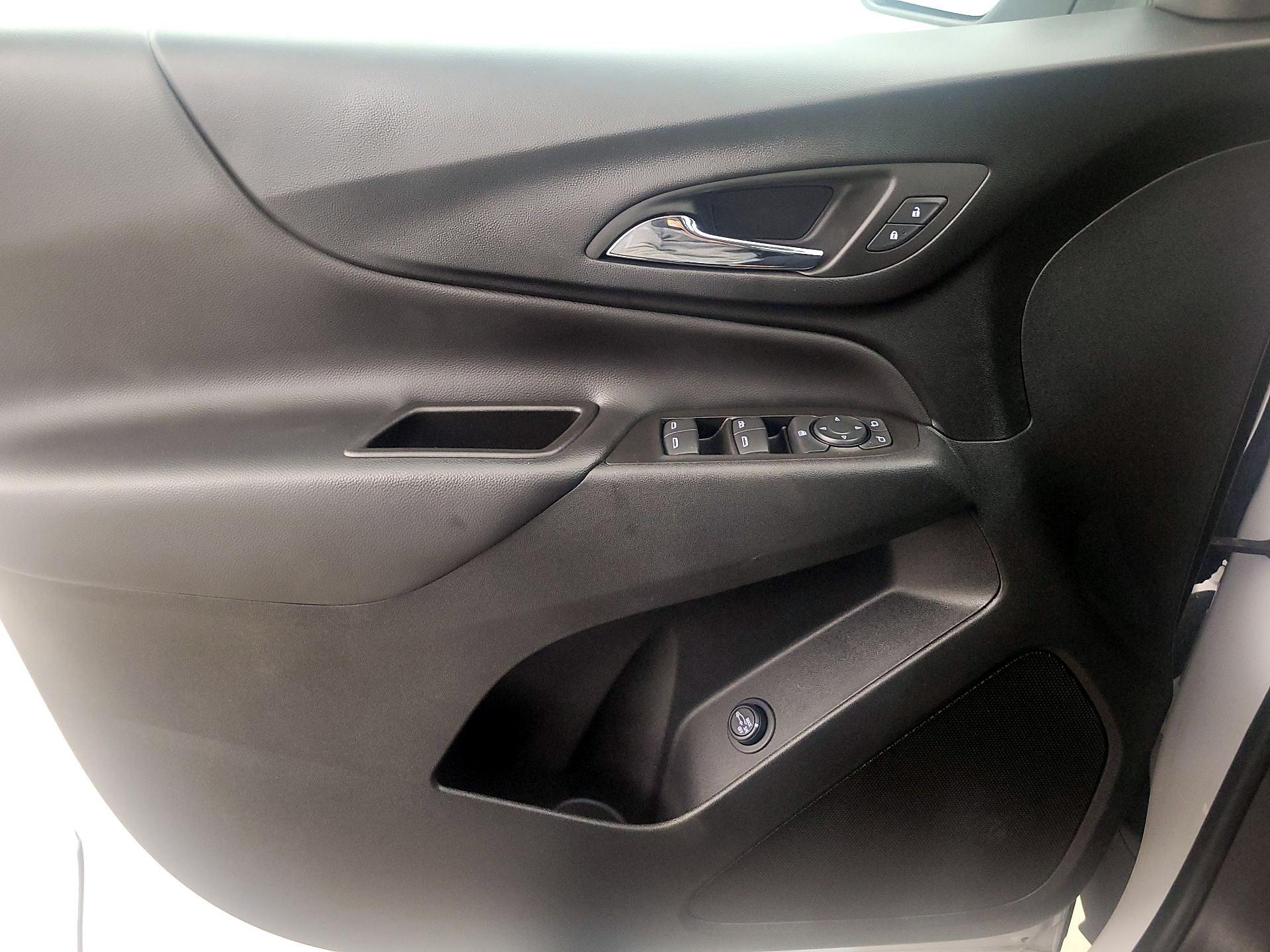 Thumbnail: 2022 Chevrolet Equinox - 12