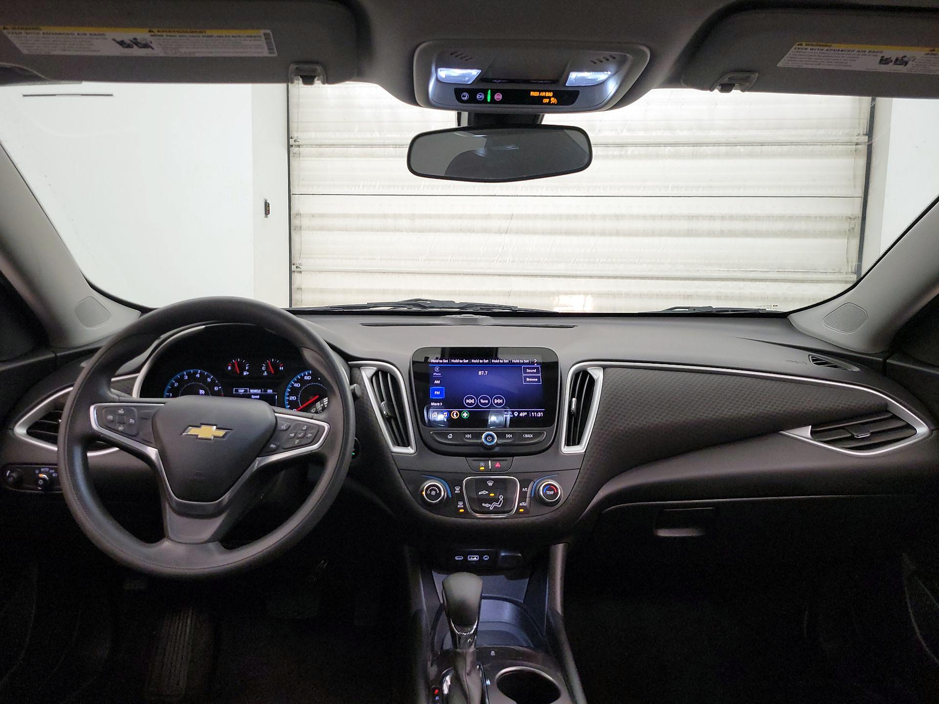 Thumbnail: 2022 Chevrolet Malibu - 9