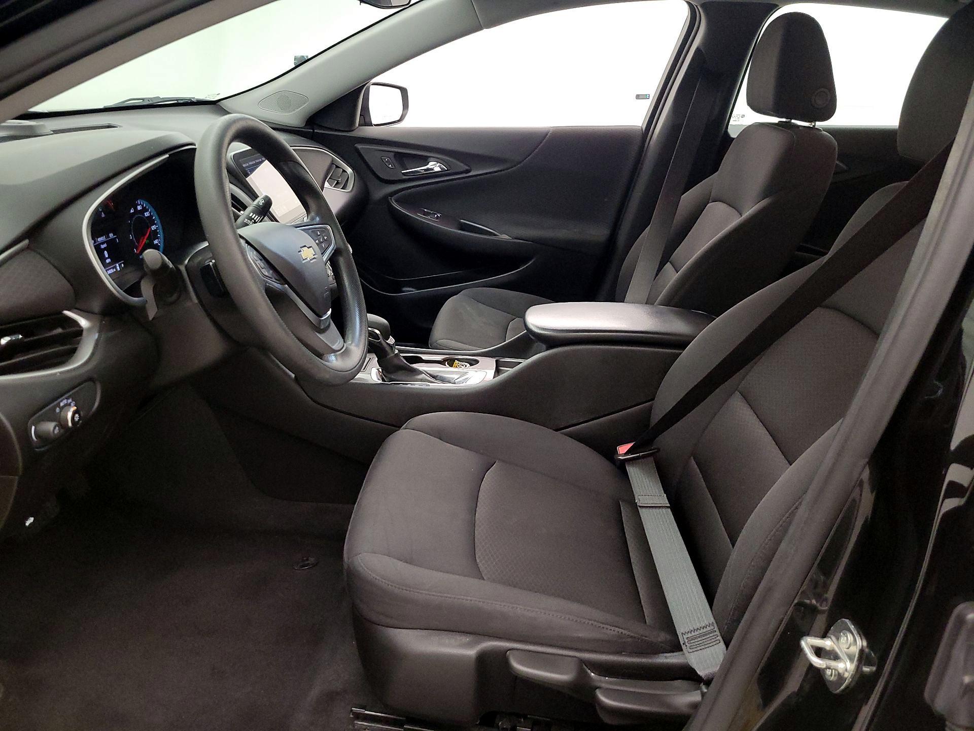 Thumbnail: 2022 Chevrolet Malibu - 11