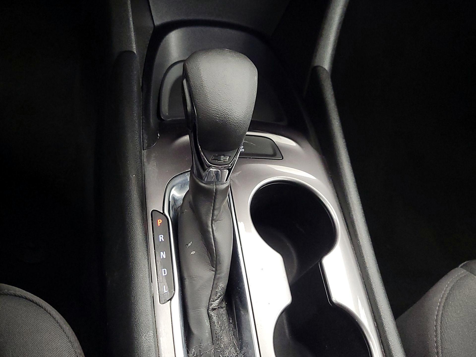 Thumbnail: 2022 Chevrolet Malibu - 17