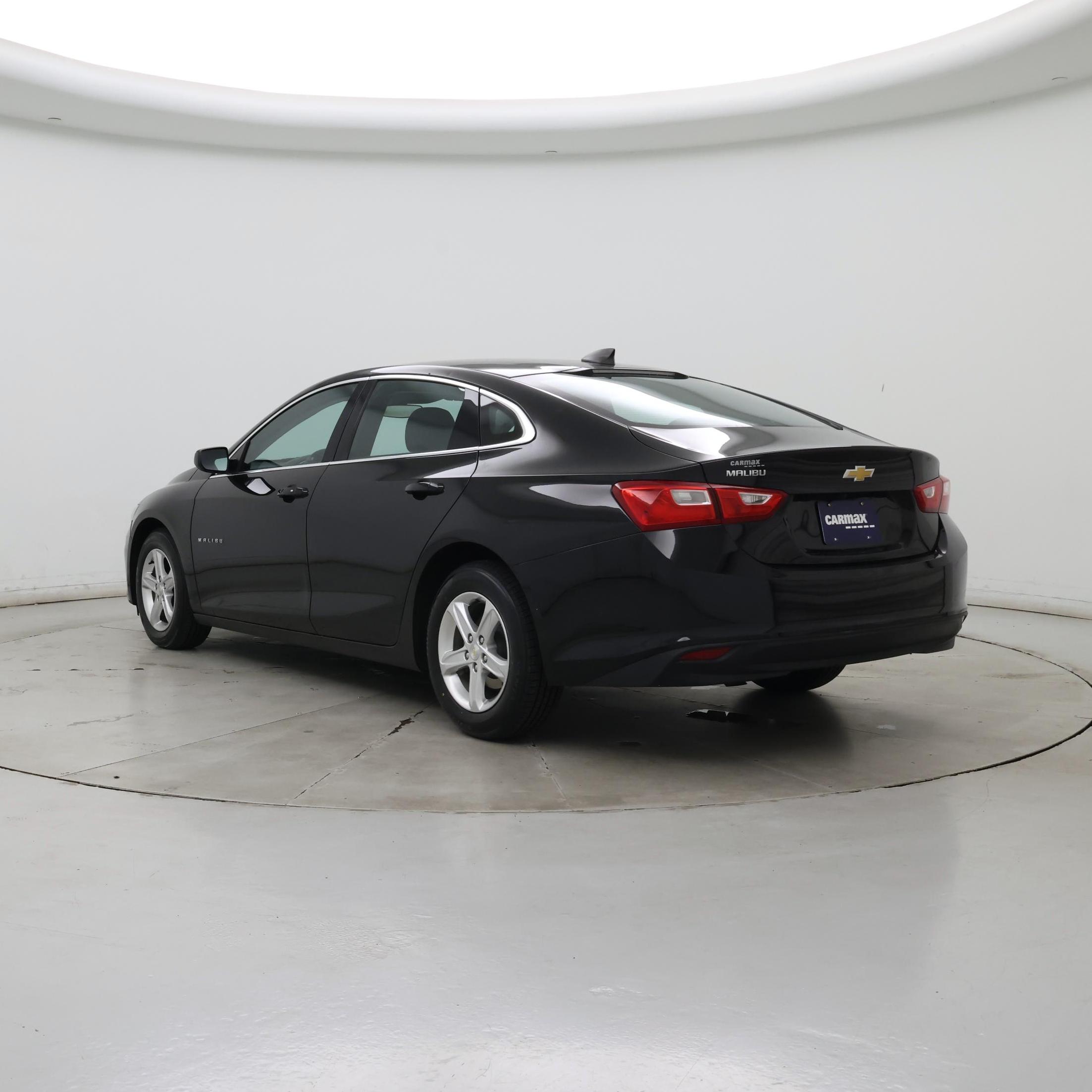 Thumbnail: 2022 Chevrolet Malibu - 2