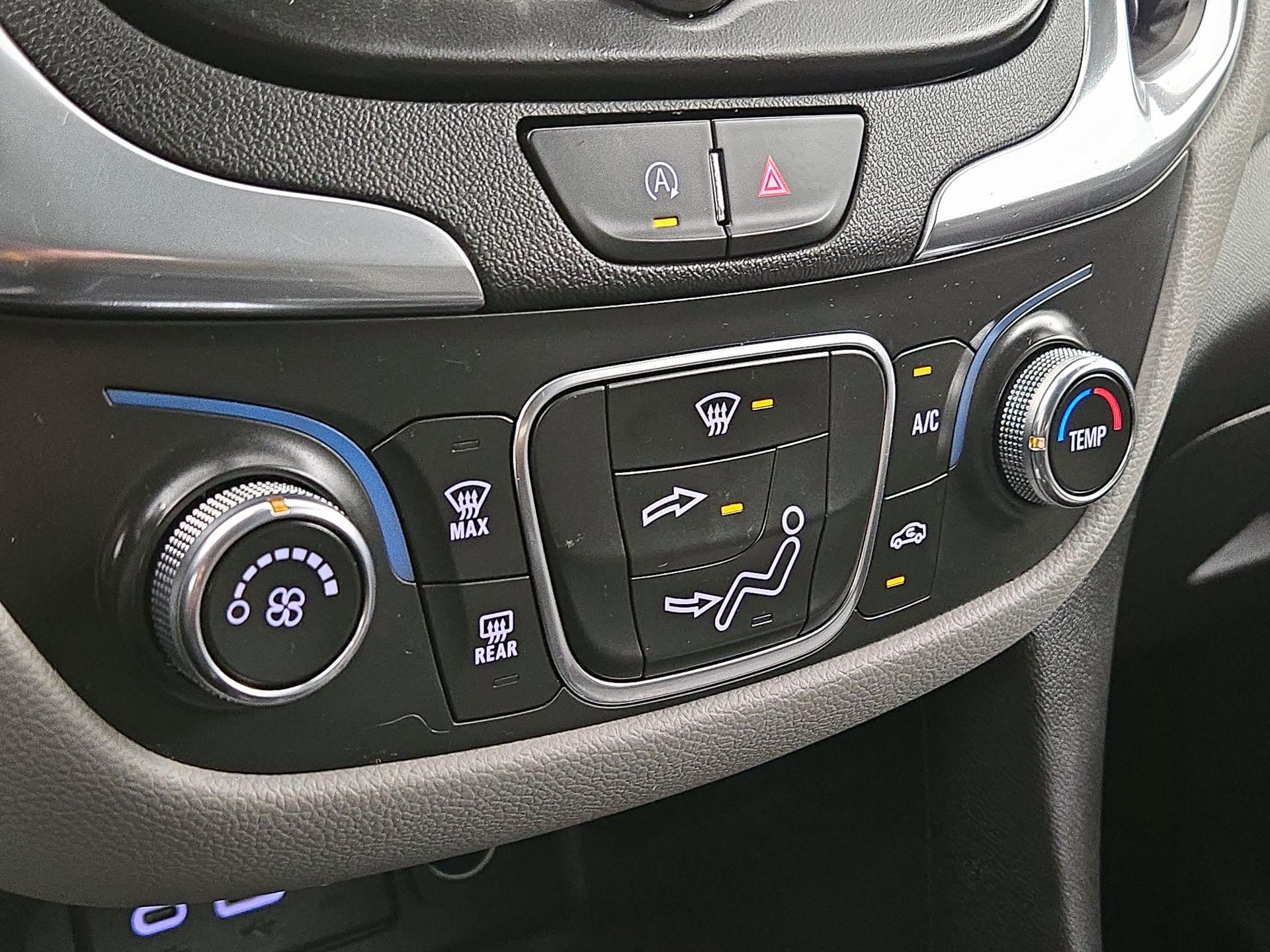 Thumbnail: 2022 Chevrolet Equinox - 16