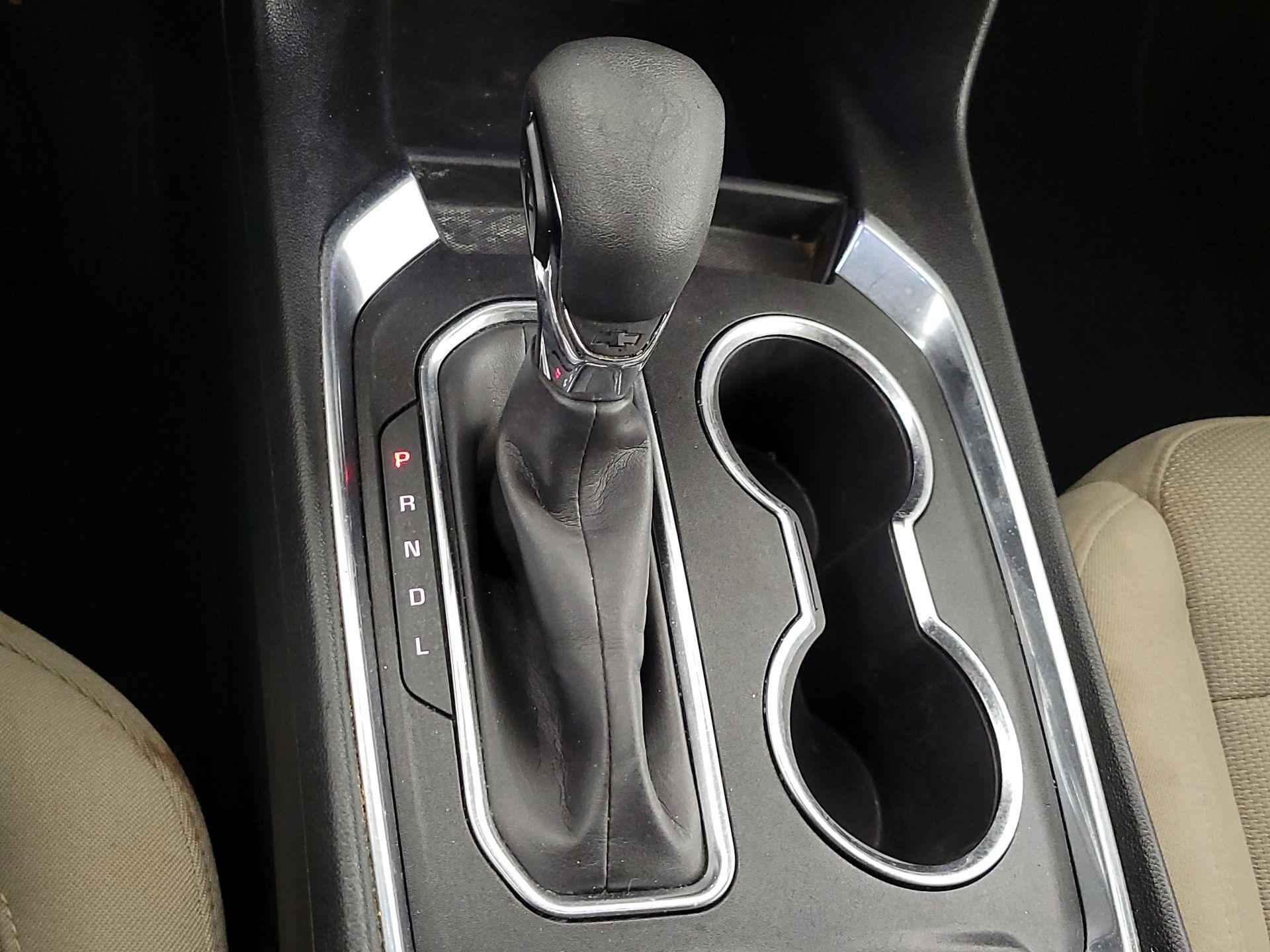 Thumbnail: 2023 Chevrolet Traverse - 17