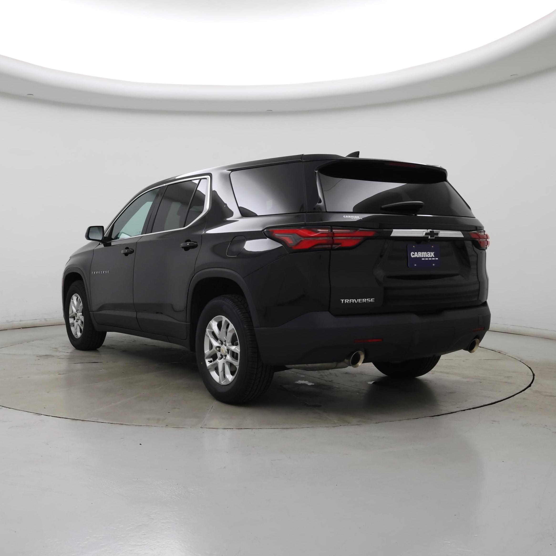 Thumbnail: 2023 Chevrolet Traverse - 2