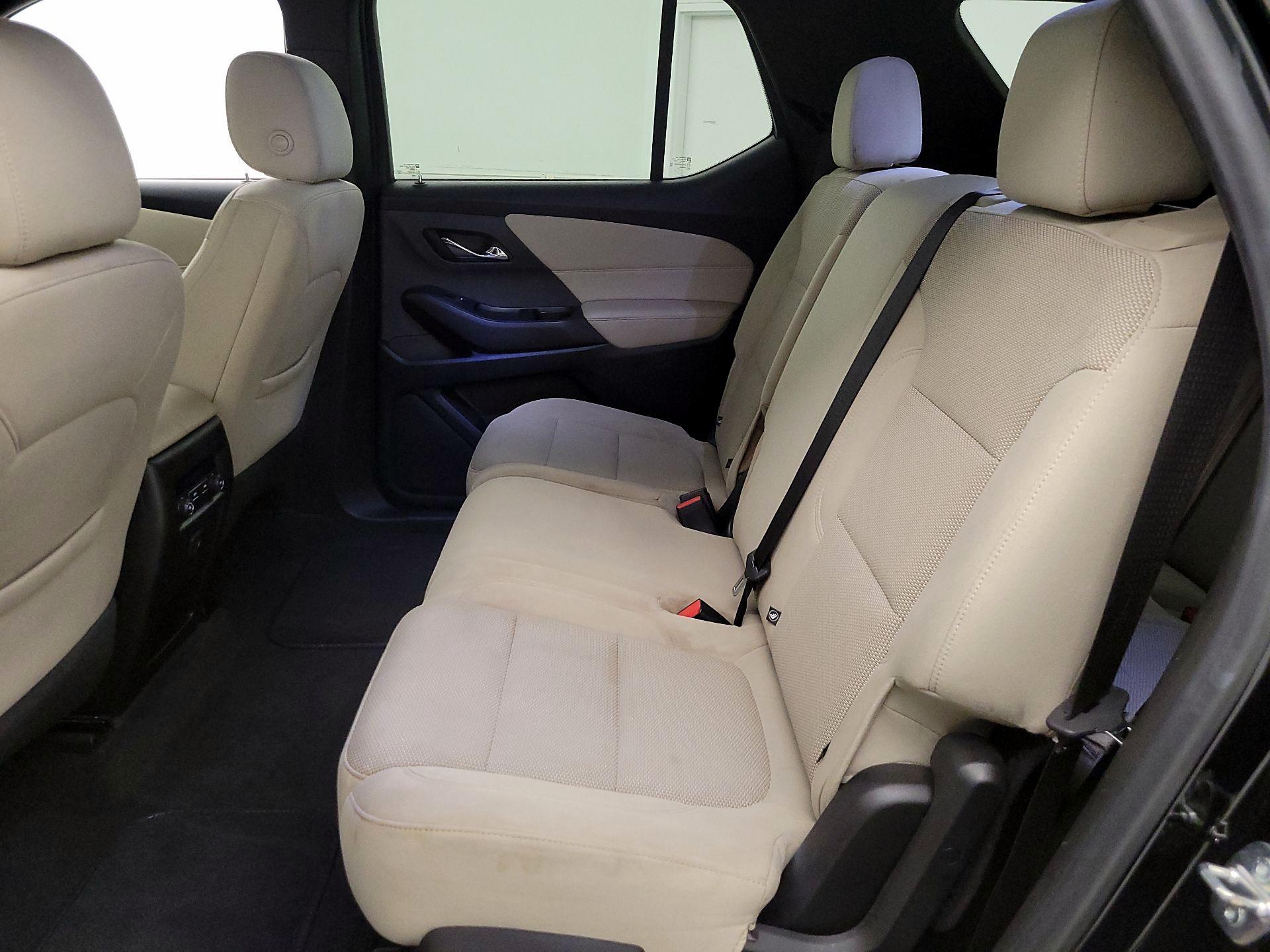 Thumbnail: 2023 Chevrolet Traverse - 19