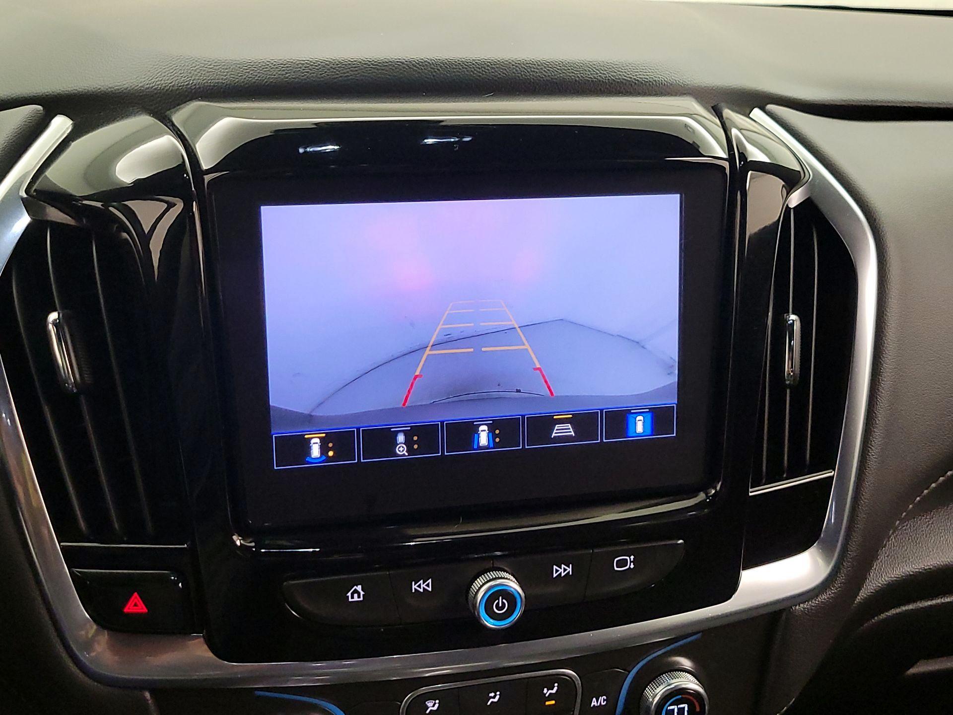 Thumbnail: 2023 Chevrolet Traverse - 14