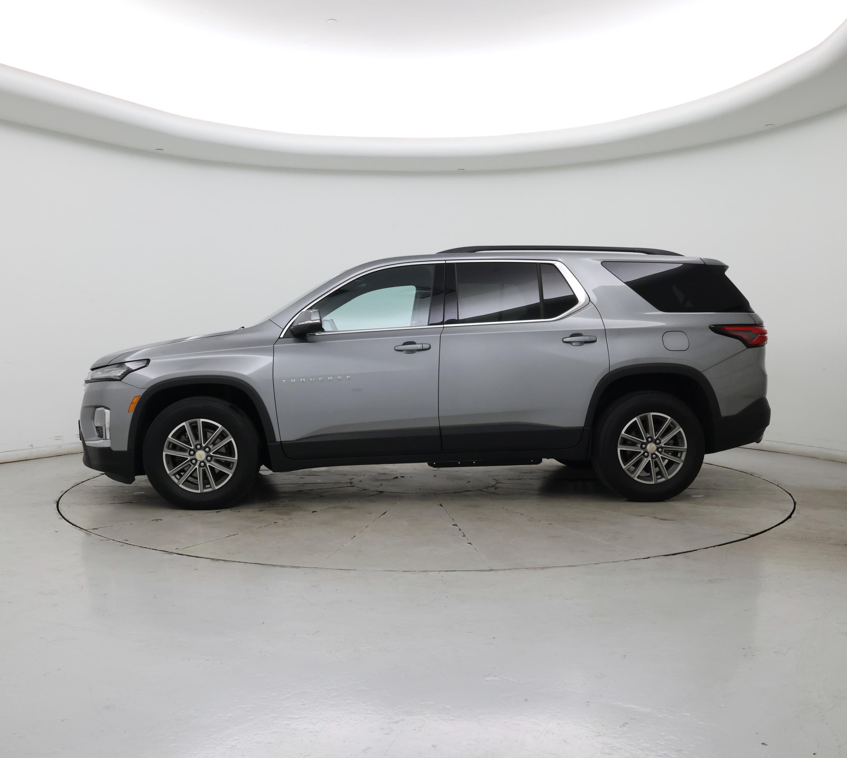 Thumbnail: 2023 Chevrolet Traverse - 3