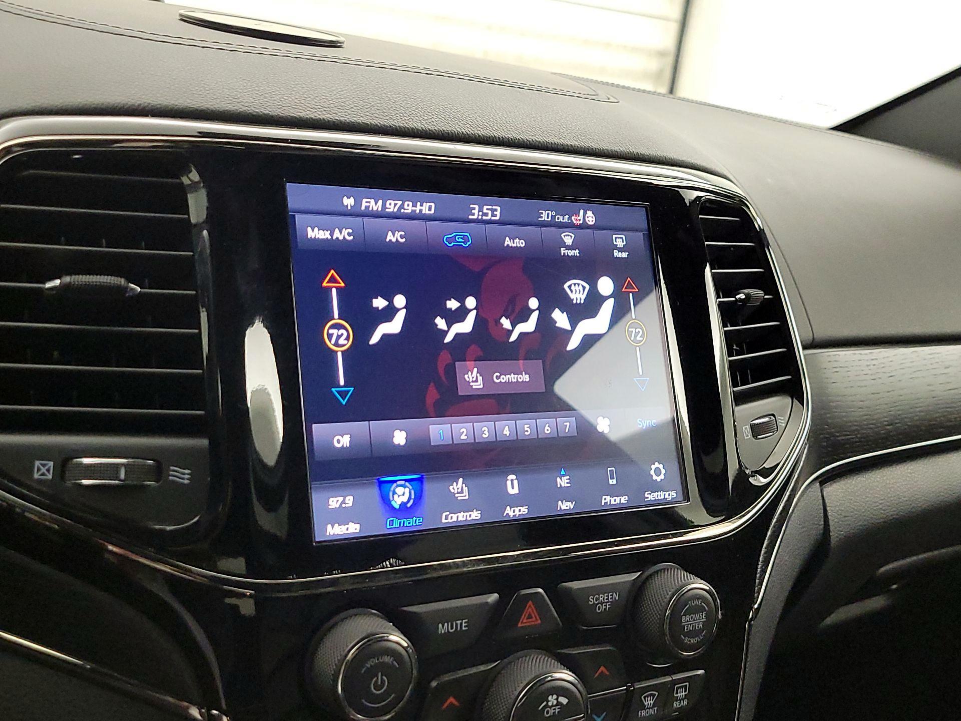 Thumbnail: 2020 Jeep Grand Cherokee - 17