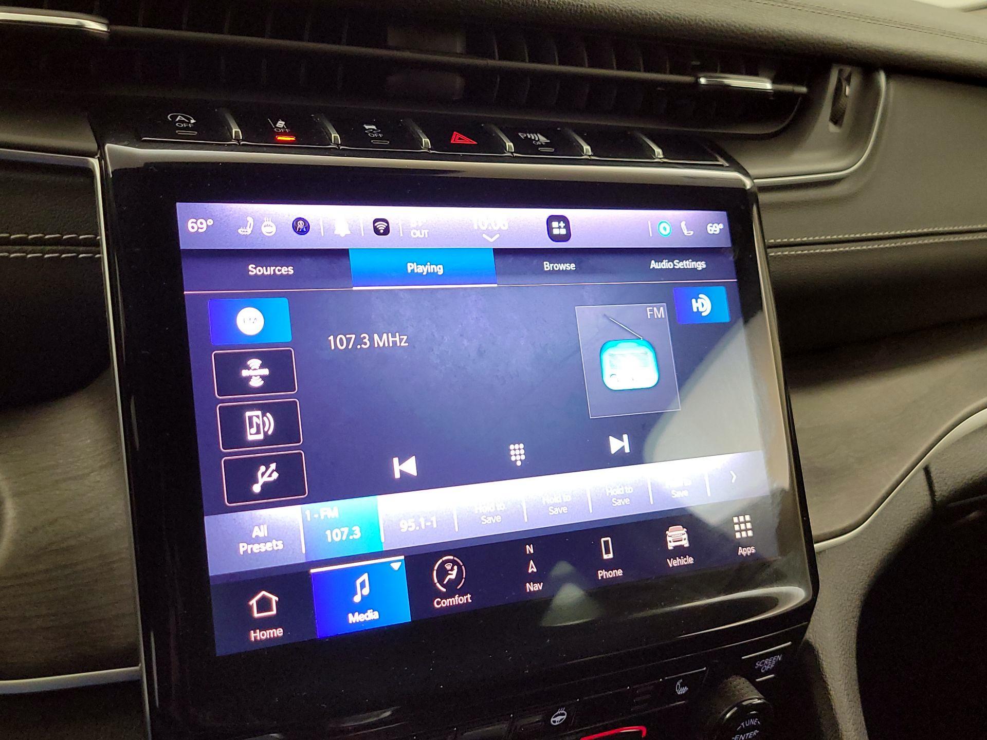 Thumbnail: 2023 Jeep Grand Cherokee L - 16