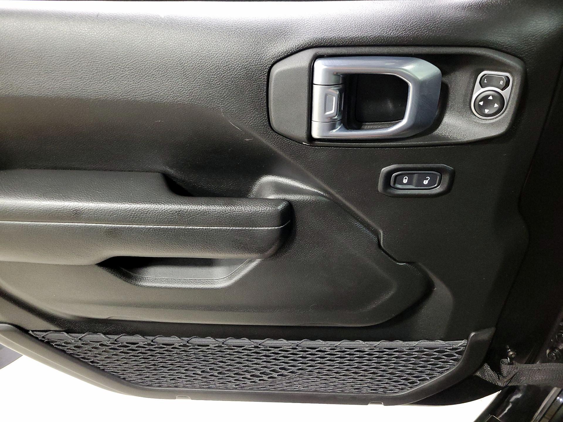 Thumbnail: 2023 Jeep Gladiator - 12