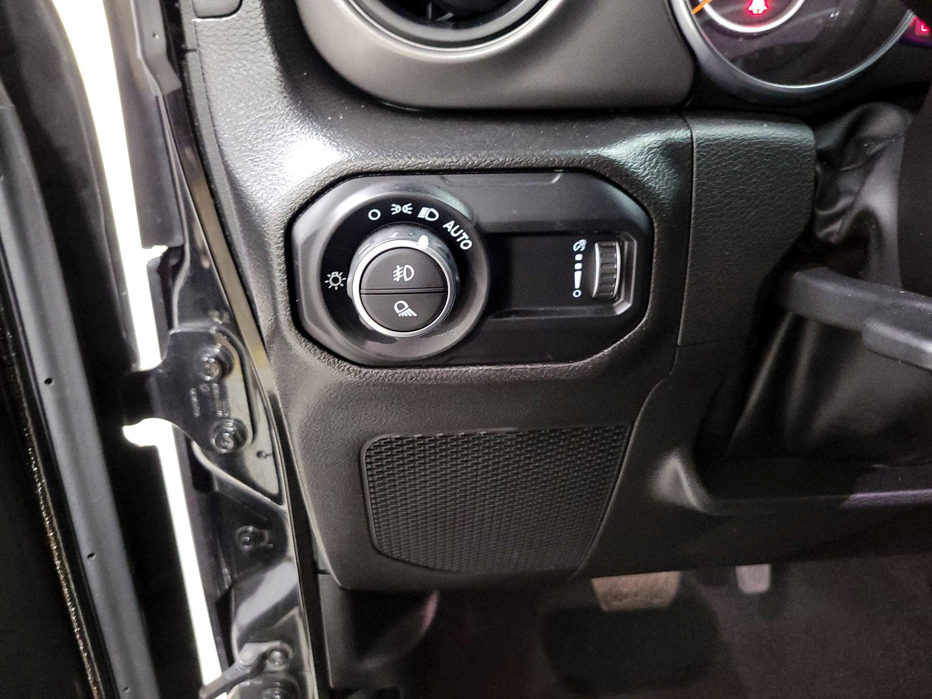 Thumbnail: 2023 Jeep Gladiator - 13