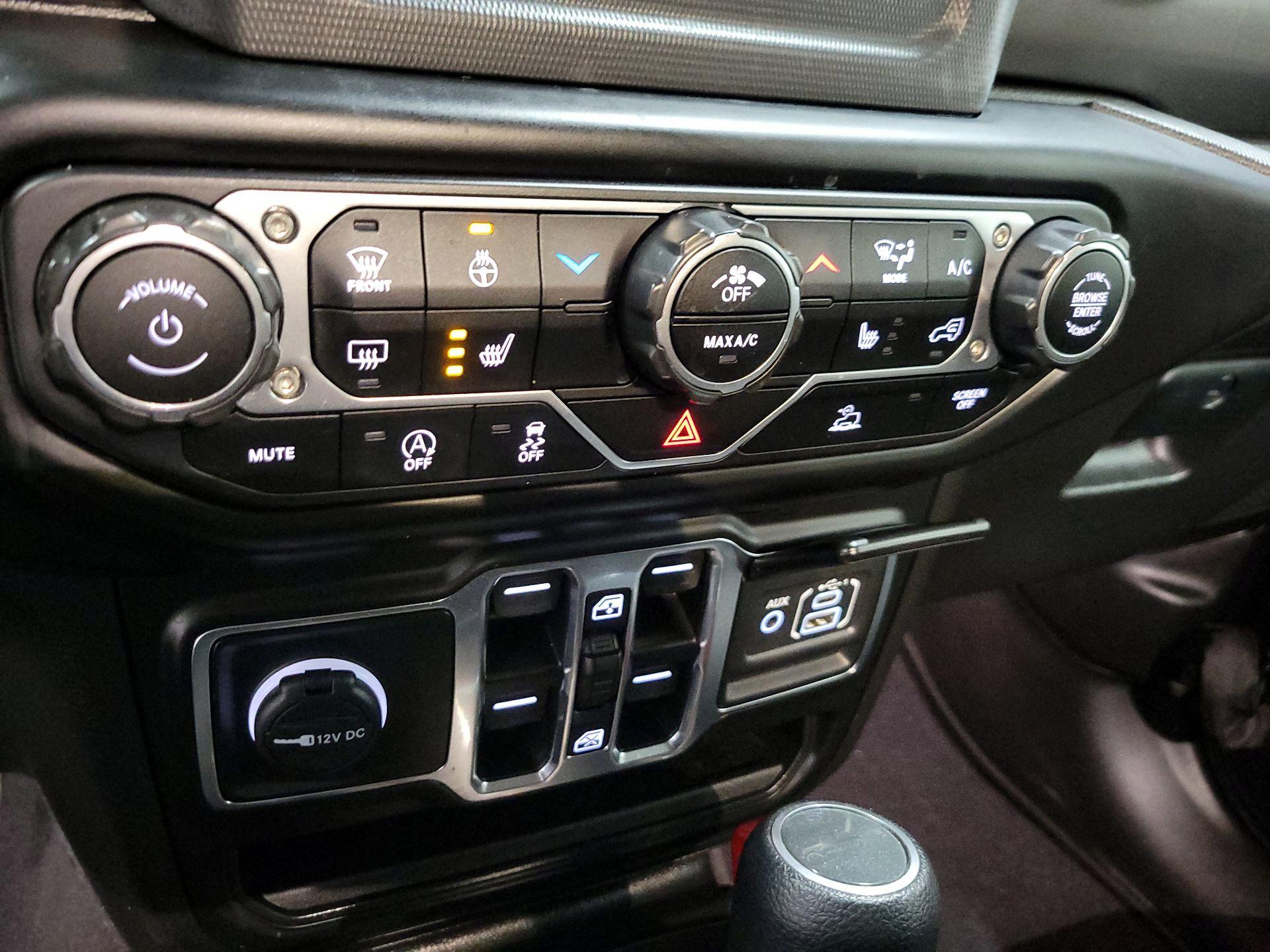 Thumbnail: 2023 Jeep Gladiator - 16