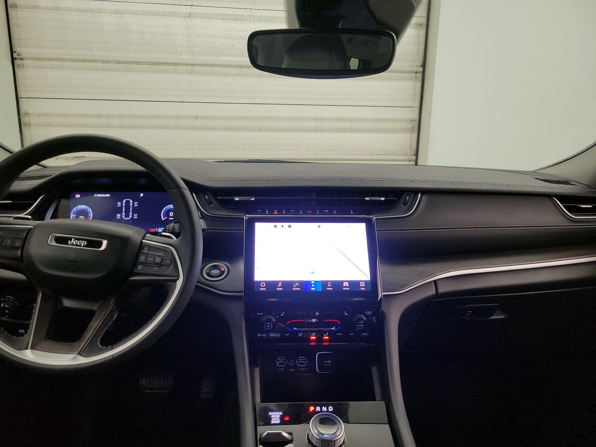 Thumbnail: 2023 Jeep Grand Cherokee L - 9