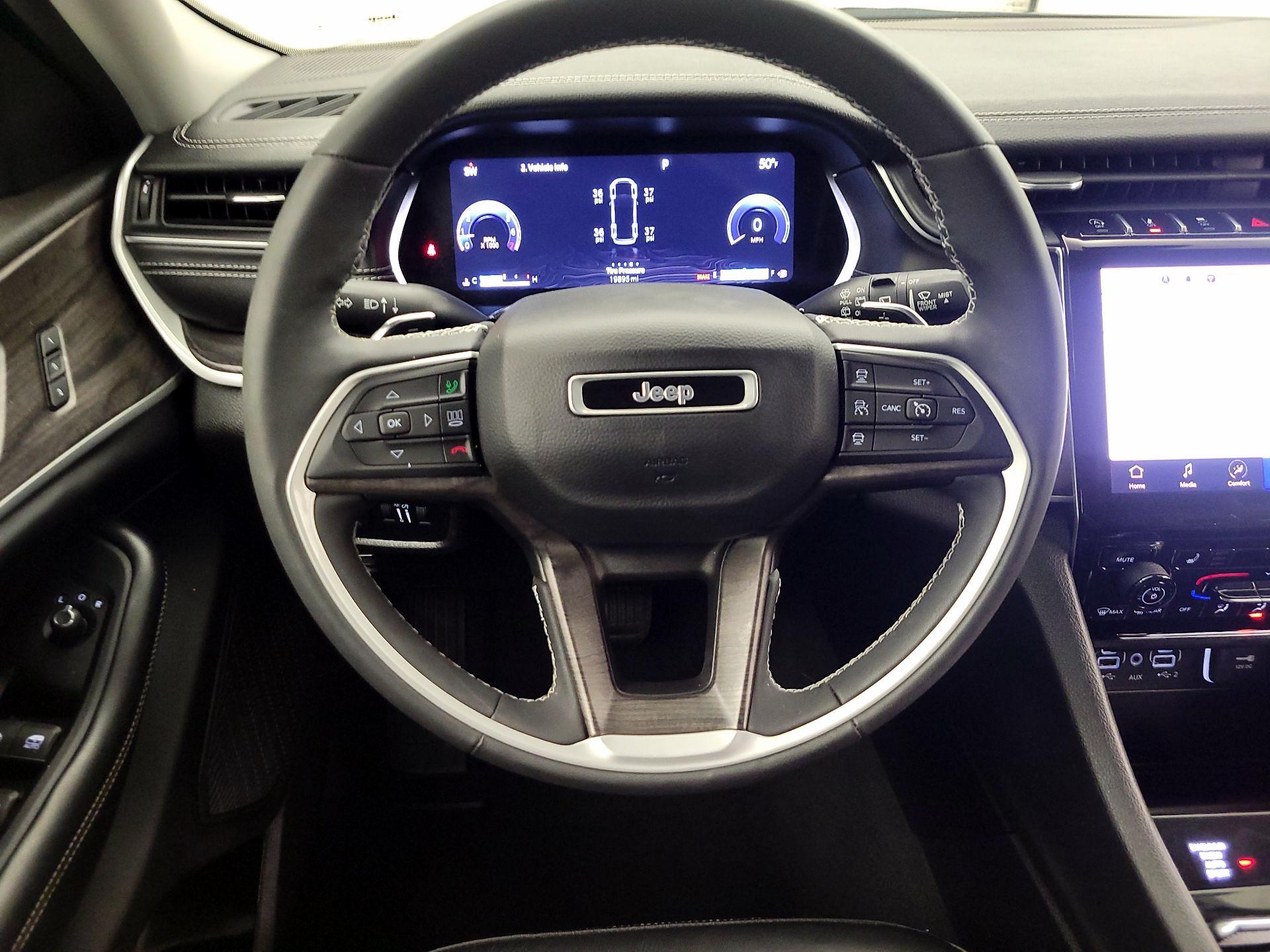 Thumbnail: 2023 Jeep Grand Cherokee L - 10