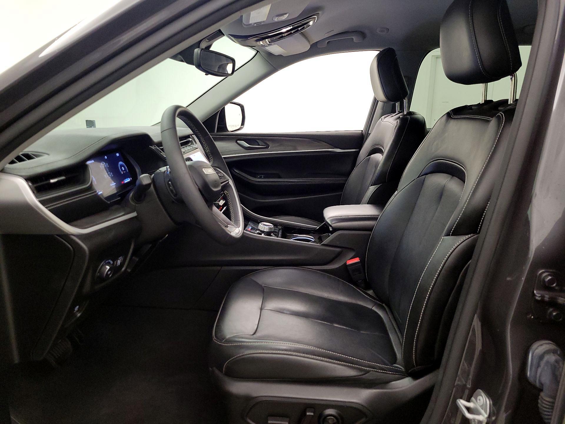 Thumbnail: 2023 Jeep Grand Cherokee L - 11