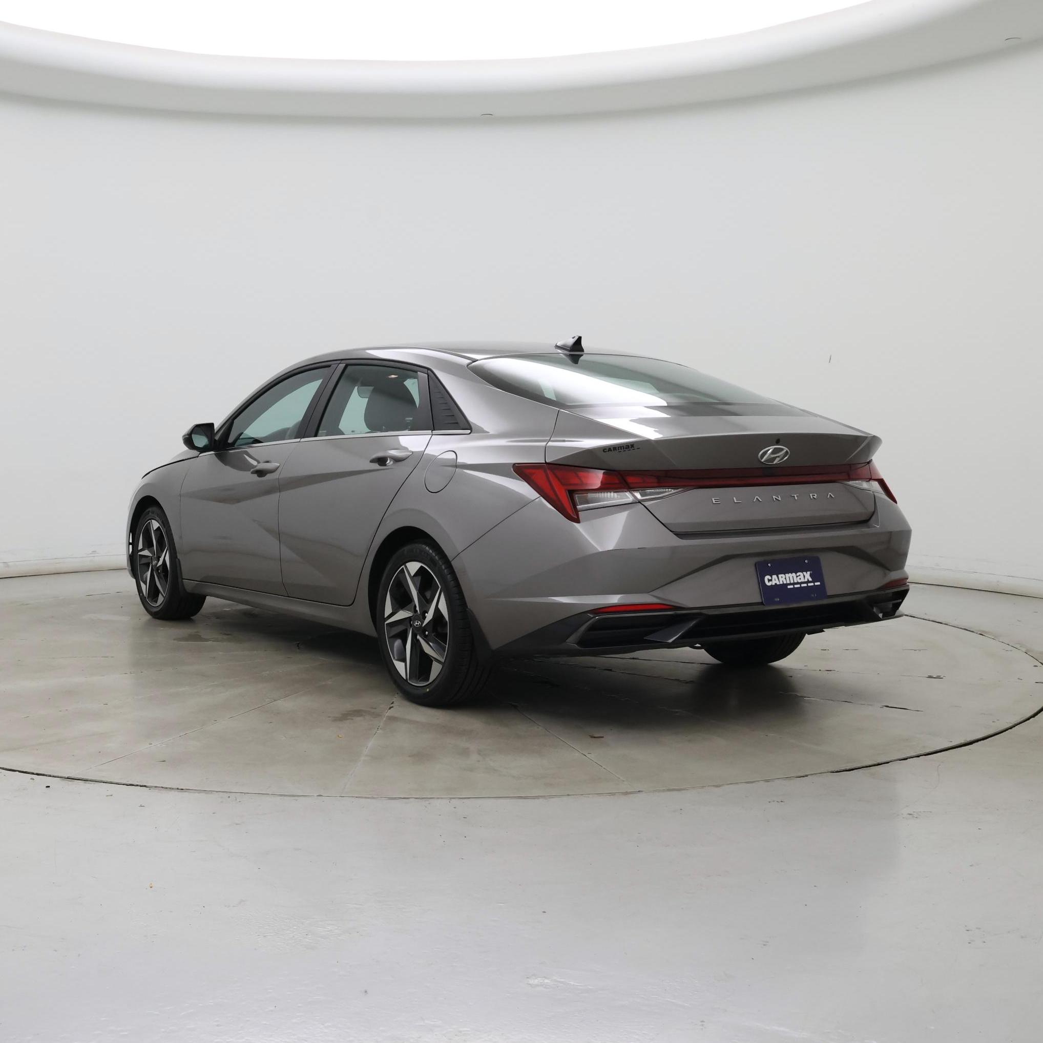 Thumbnail: 2022 Hyundai Elantra - 2