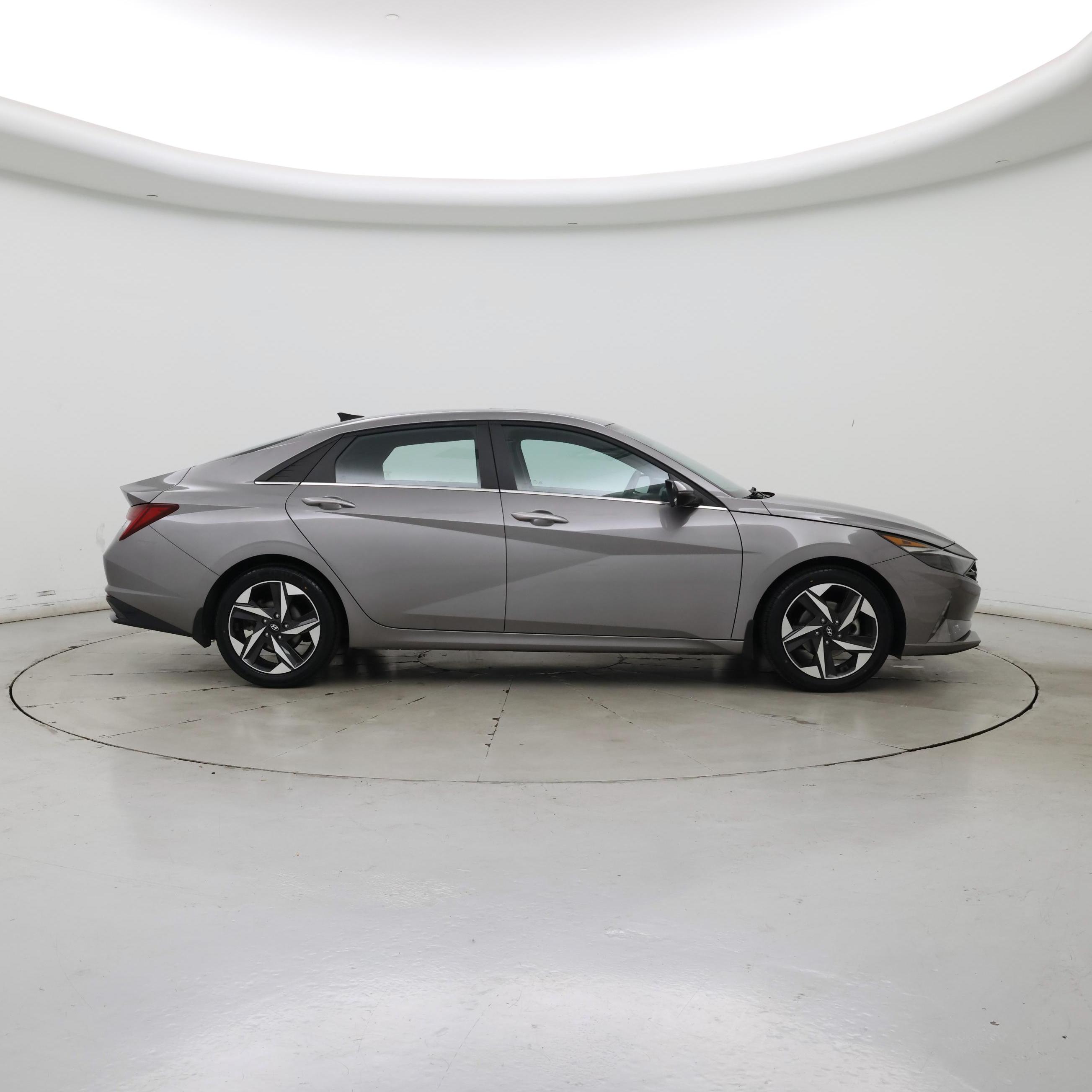 Thumbnail: 2022 Hyundai Elantra - 7
